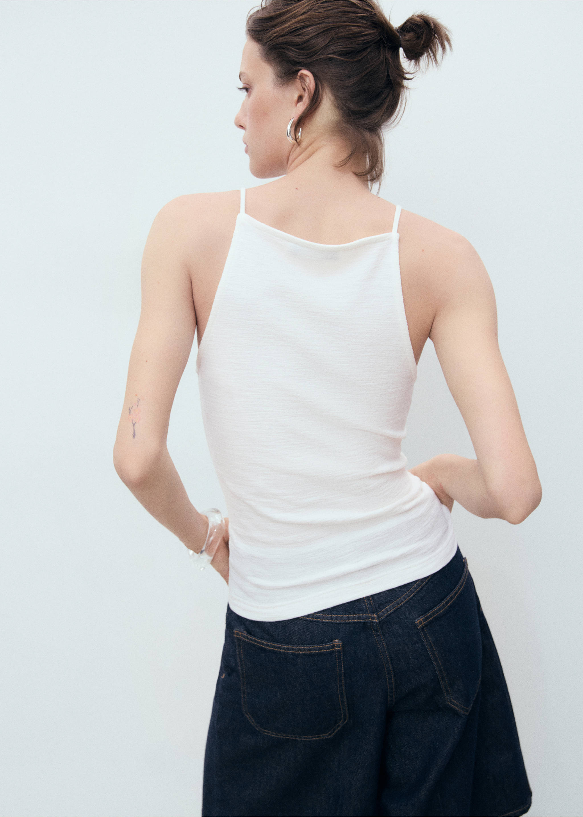 Crochet appliqué top - Reverse of the article, Off White. Ref: 17011223-00.