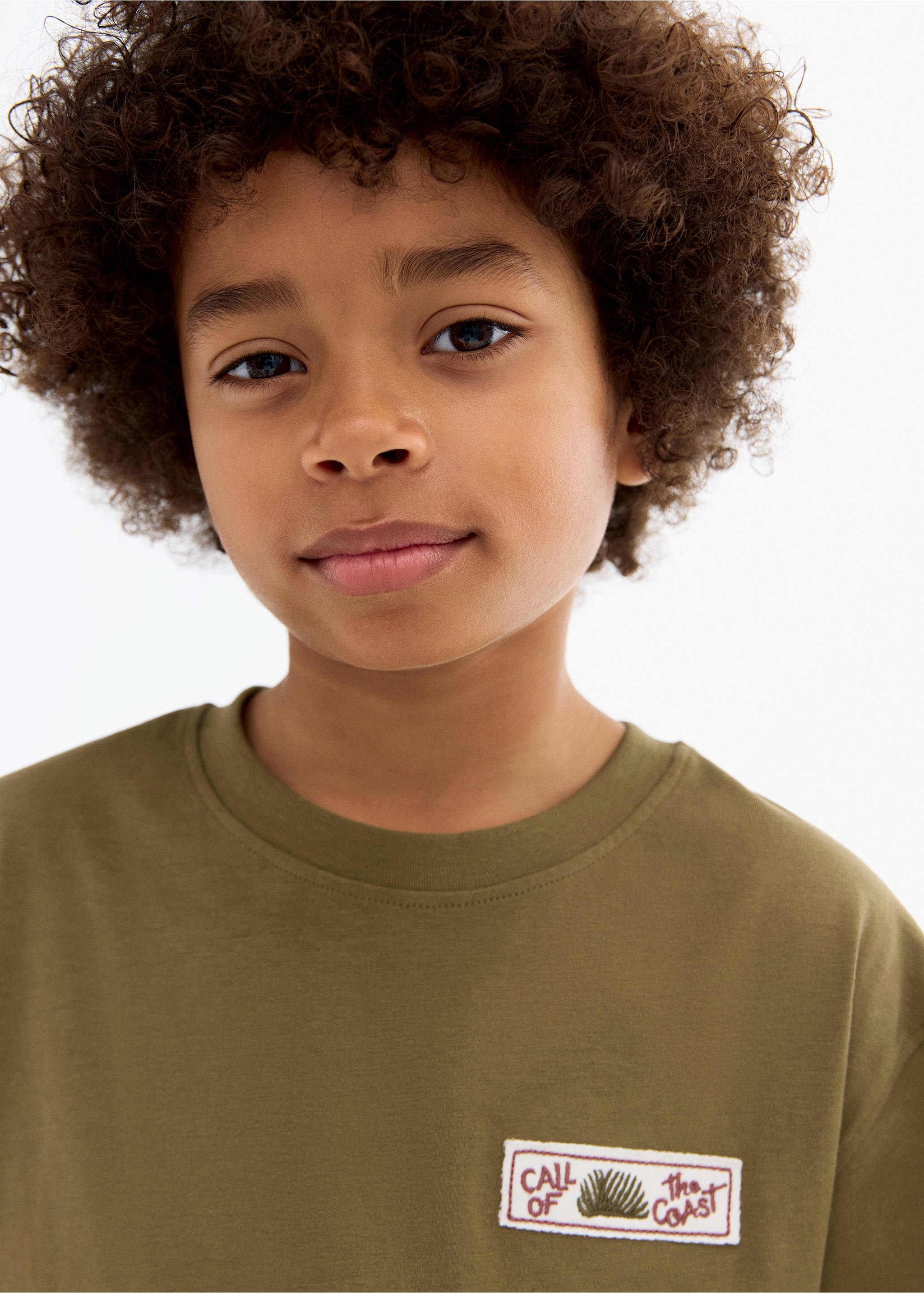 Short-sleeved printed t-shirt - Details of the article 1, Olive Green. Ref: 17011235-00.