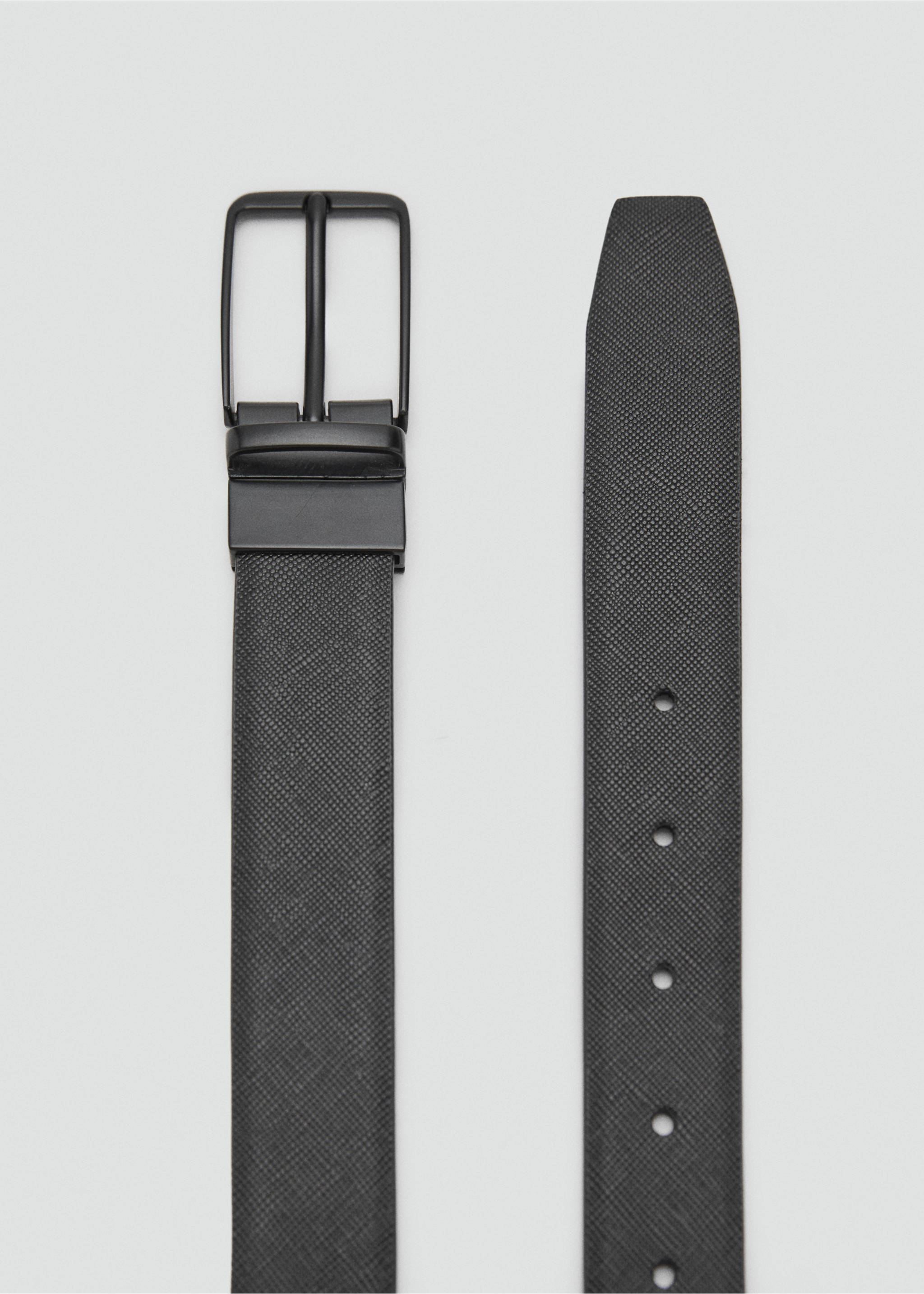 100% leather belt - Medium plane, Black. Ref: 17011247-00.