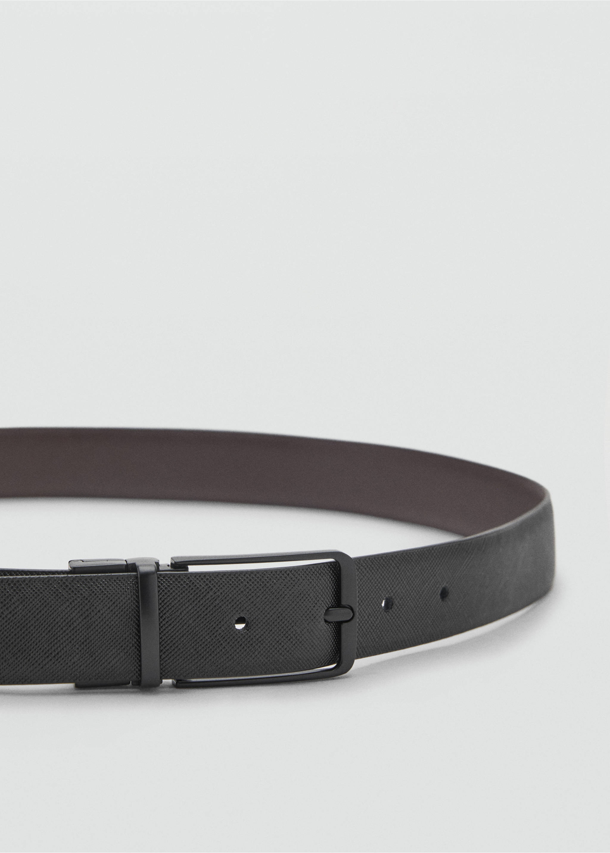 100% leather belt - Details of the article 1, Black. Ref: 17011247-00.