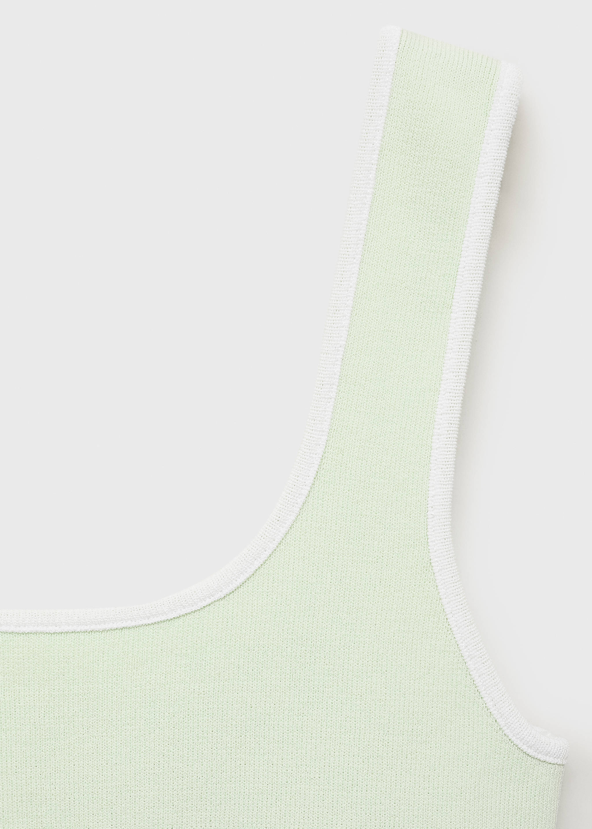 Knitted top with contrasting trim - Details of the article 8