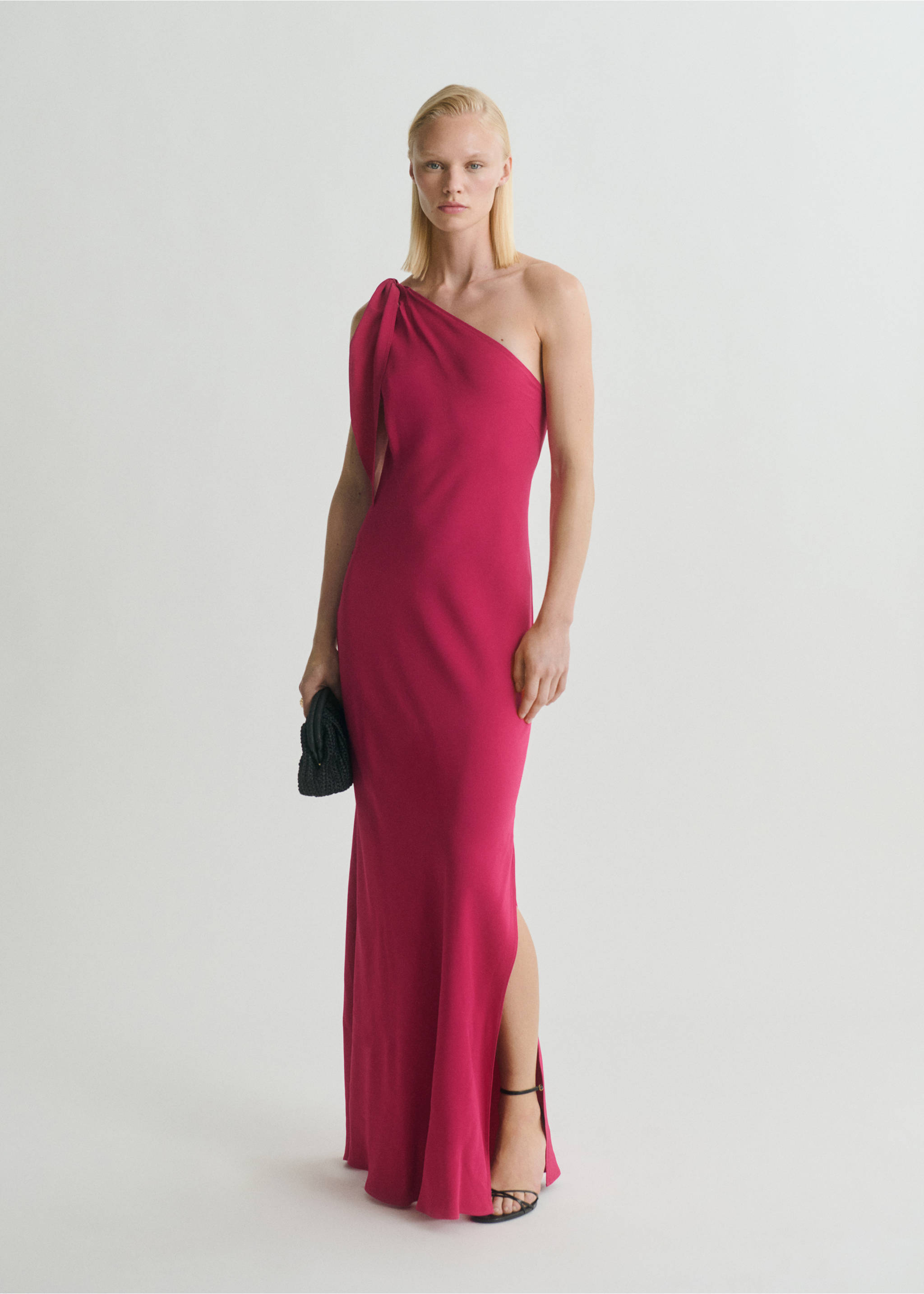 Asymmetrical dress with knot strap - General plane, Strawberry. Ref: 17011268-00.