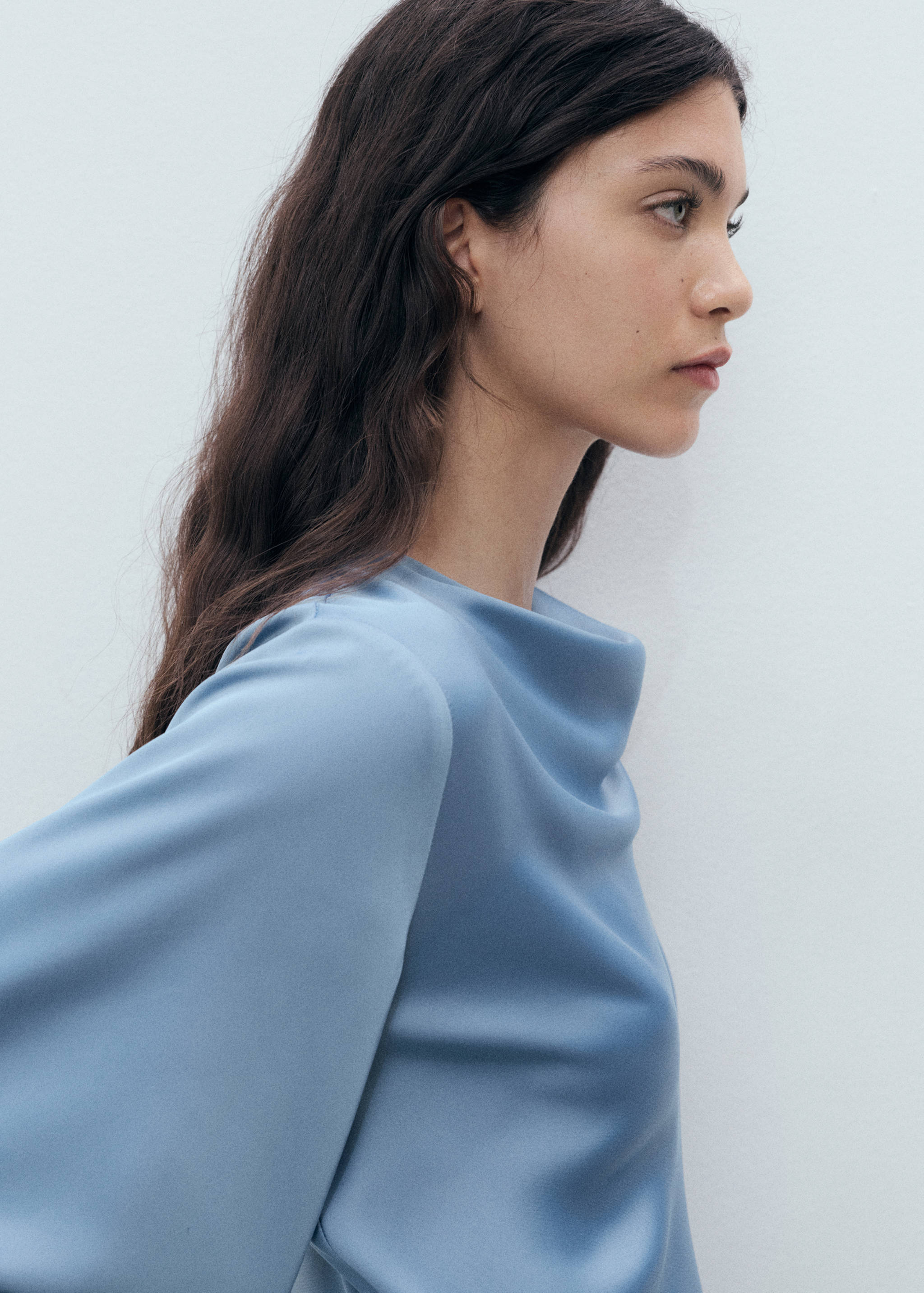 Long satin dress - Details of the article 1