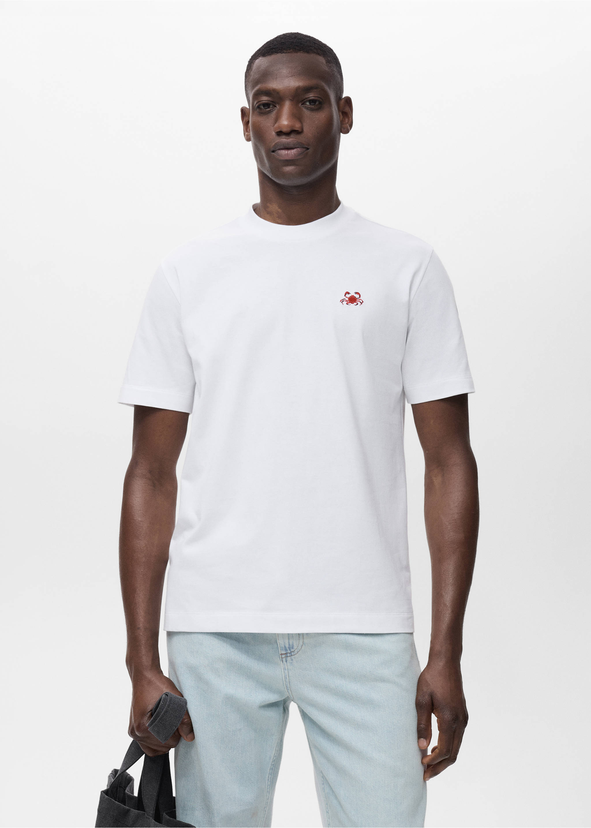 T-shirt 100 % coton détail brodé - Plan moyen, Blanc. Ref: 17011277-00.