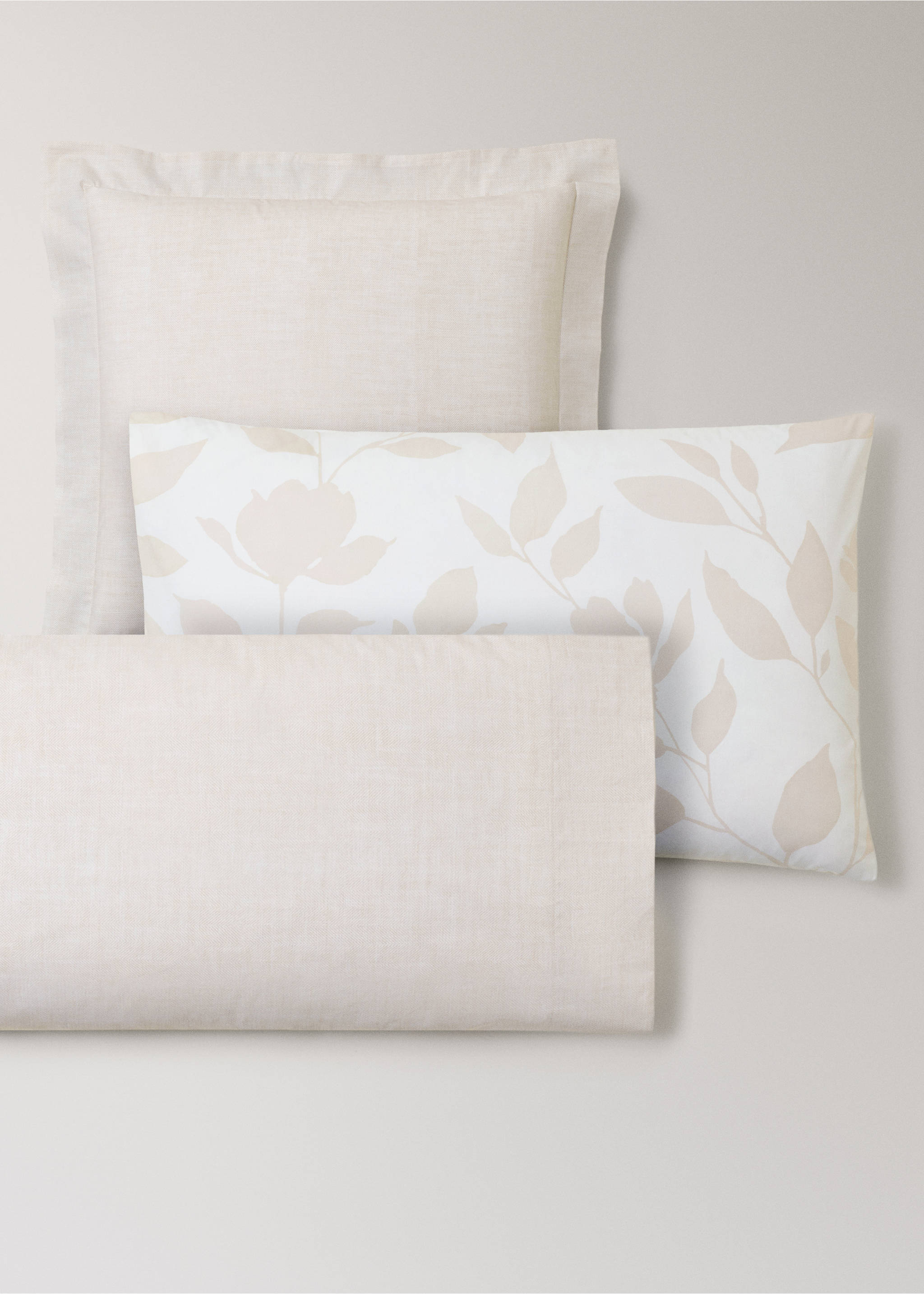 Two percale cotton floral-print pillowcases 50x75 cm - Details of the article 4, Vanilla. Ref: 17011589-00.