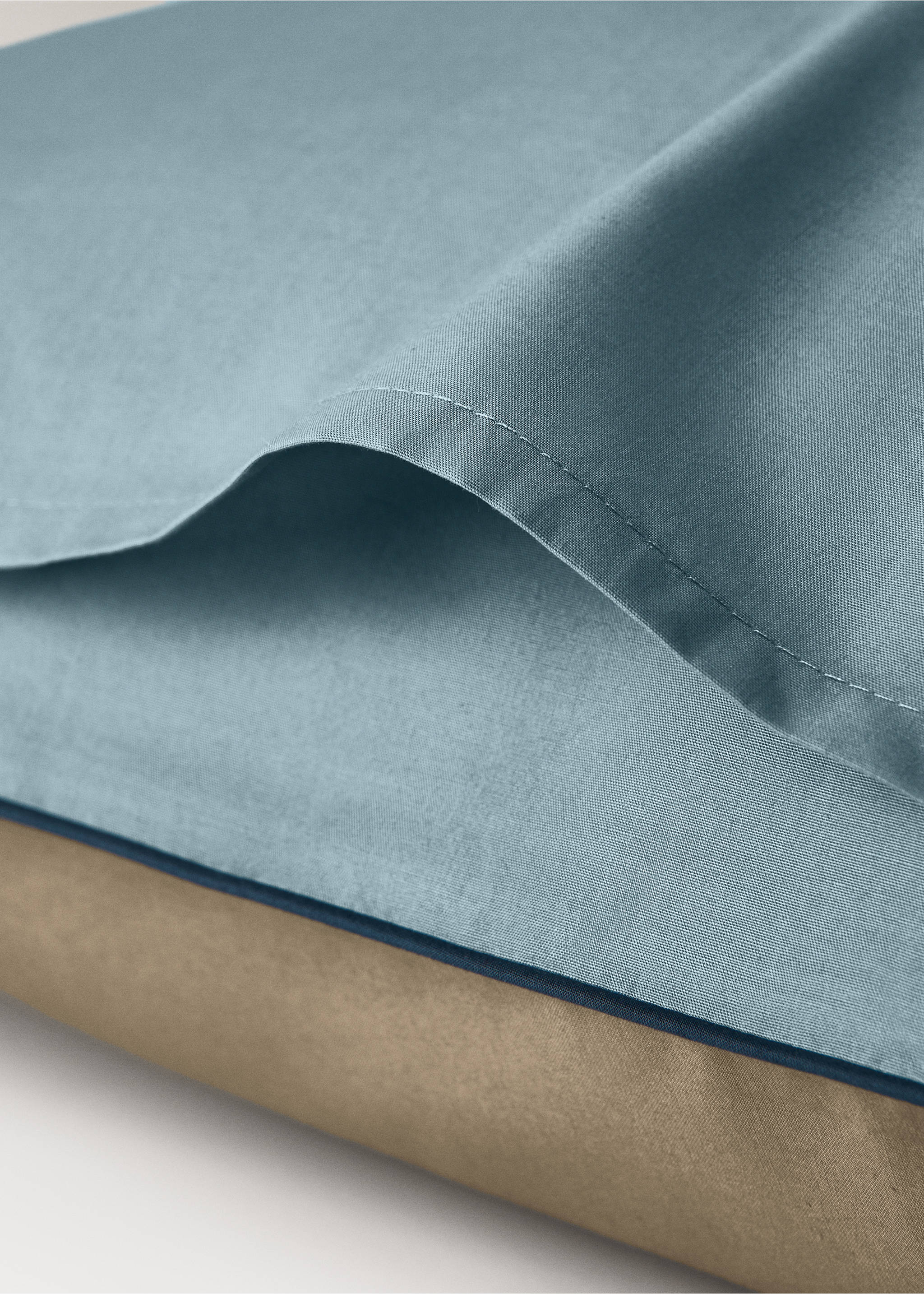 Reversible percale cotton pillowcase with contrasting piping 50x75 cm - Details of the article 1, Blue. Ref: 17011592-00.