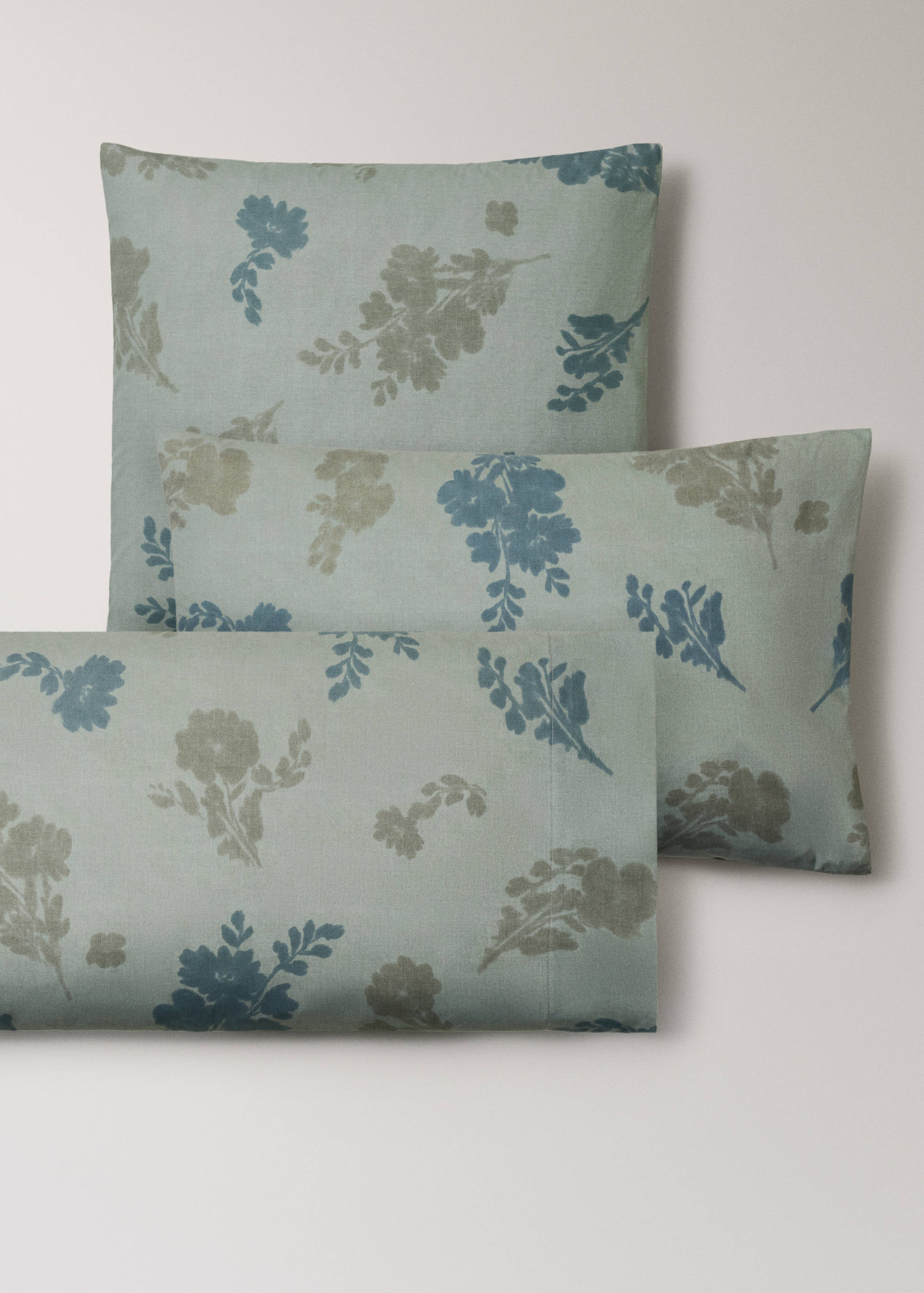 Two 200-thread count percale cotton diffused floral-print pillowcases 50x75 cm - Details of the article 4