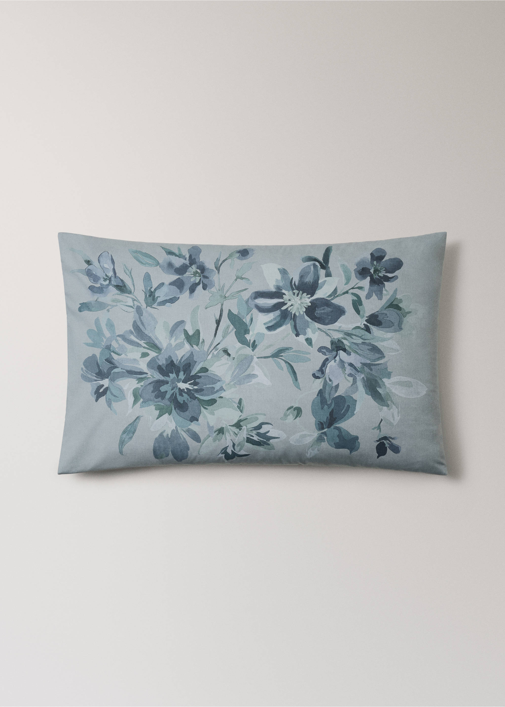 Light blue pillowcase with a watercolor floral pattern., Aqua Green. Ref: 17011628-00.