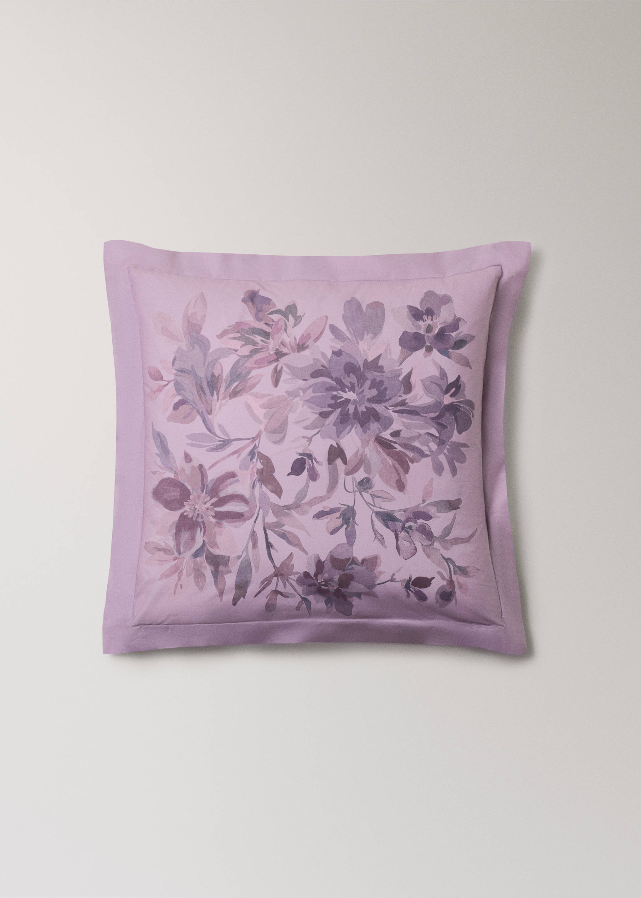 Lilac floral print pillowcase with a plain wide border., Plum. Ref: 17011629-00.