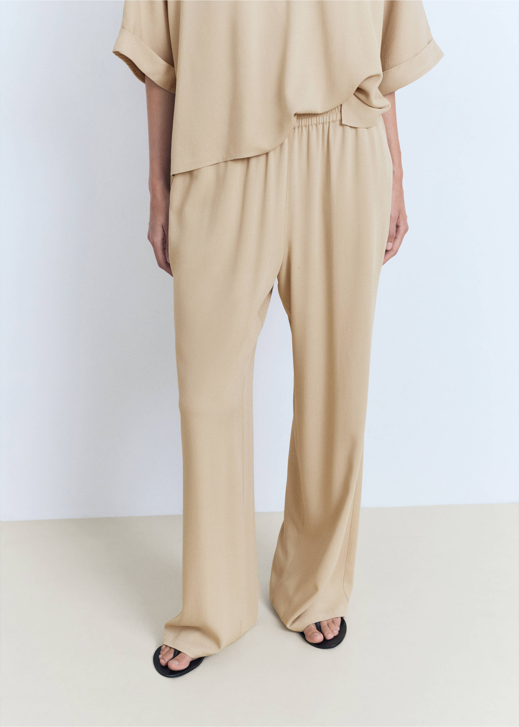 Pantalón recto cintura elástica - Plano medio, Beige. Ref: 17012538-00.