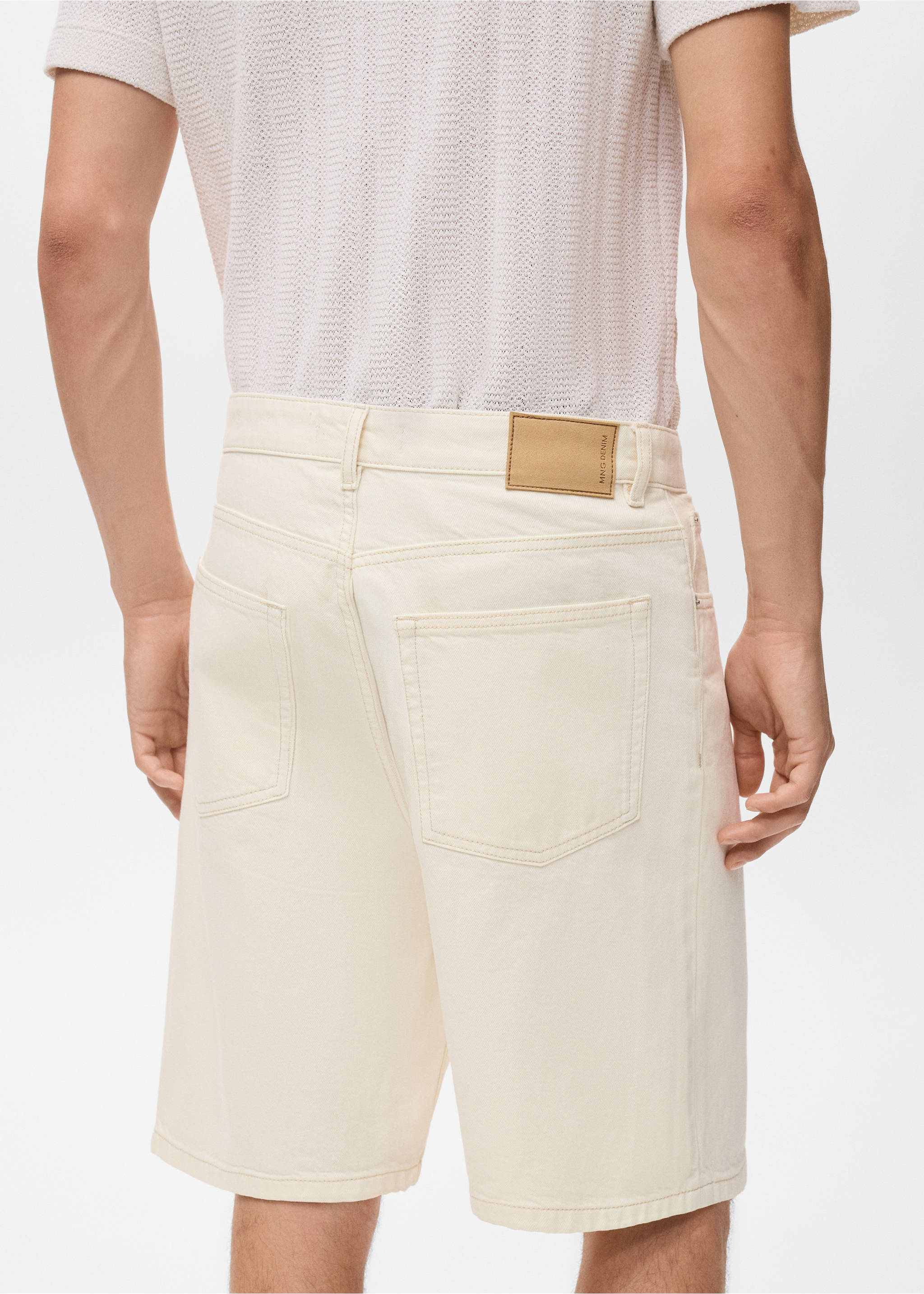 Bermudes texanes relaxed fit - Detall de l'article 3, Blanc trencat. Ref: 17012901-00.
