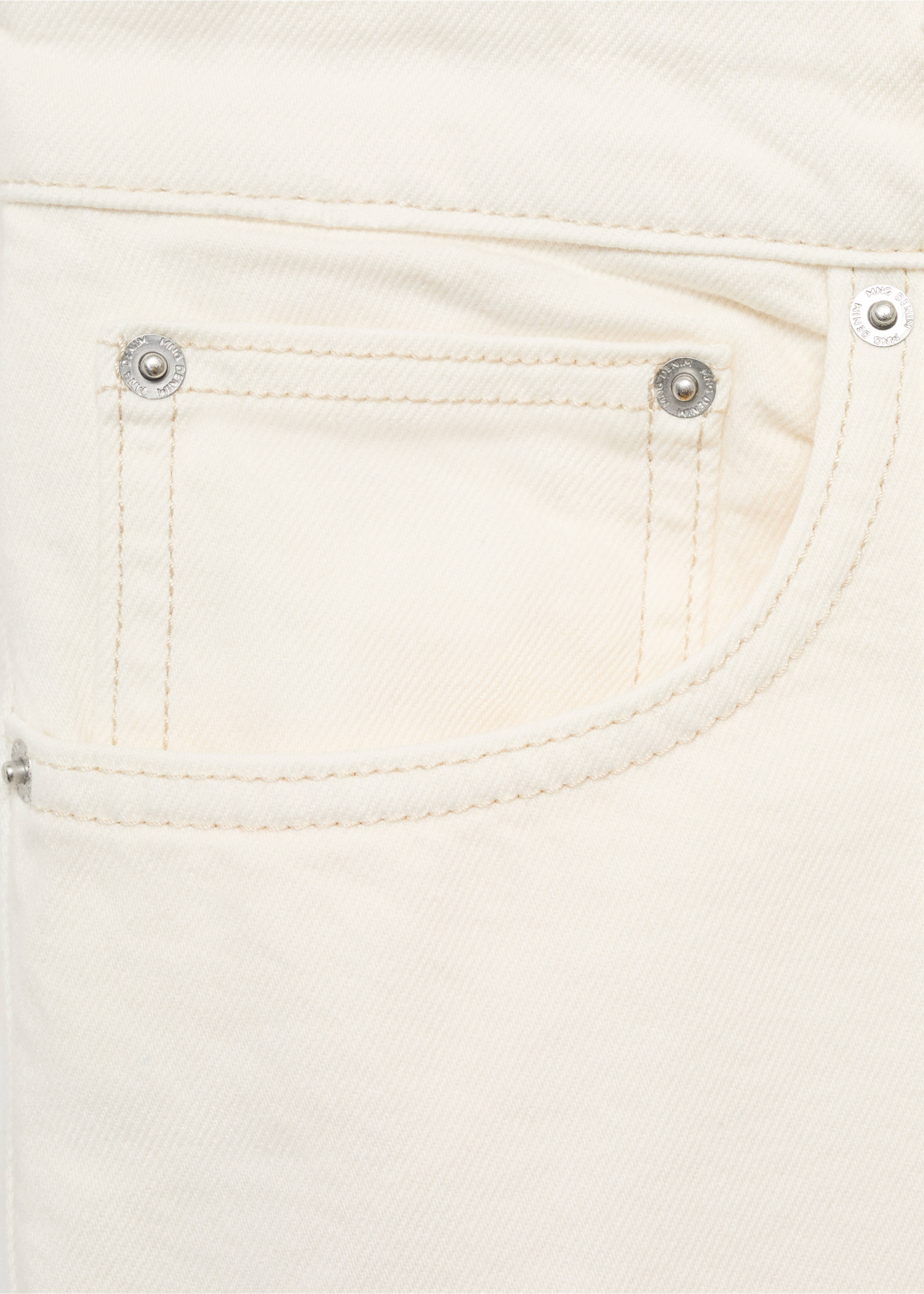 Bermuda en jean relaxed-fit - Détail de l'article 0, Blanc cassé. Ref: 17012901-00.