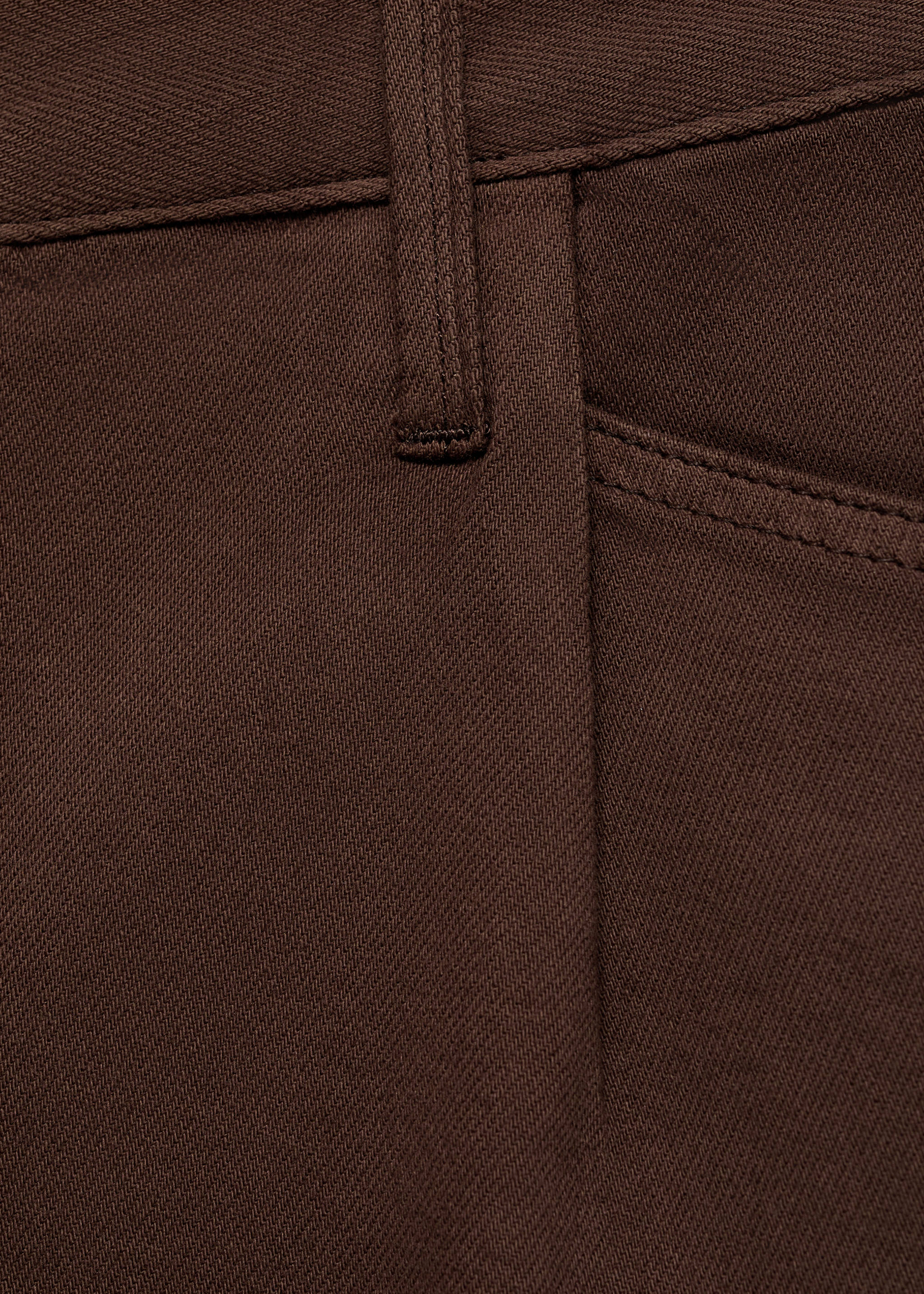 Denim shorts with frayed hem and pleats - Details of the article 8