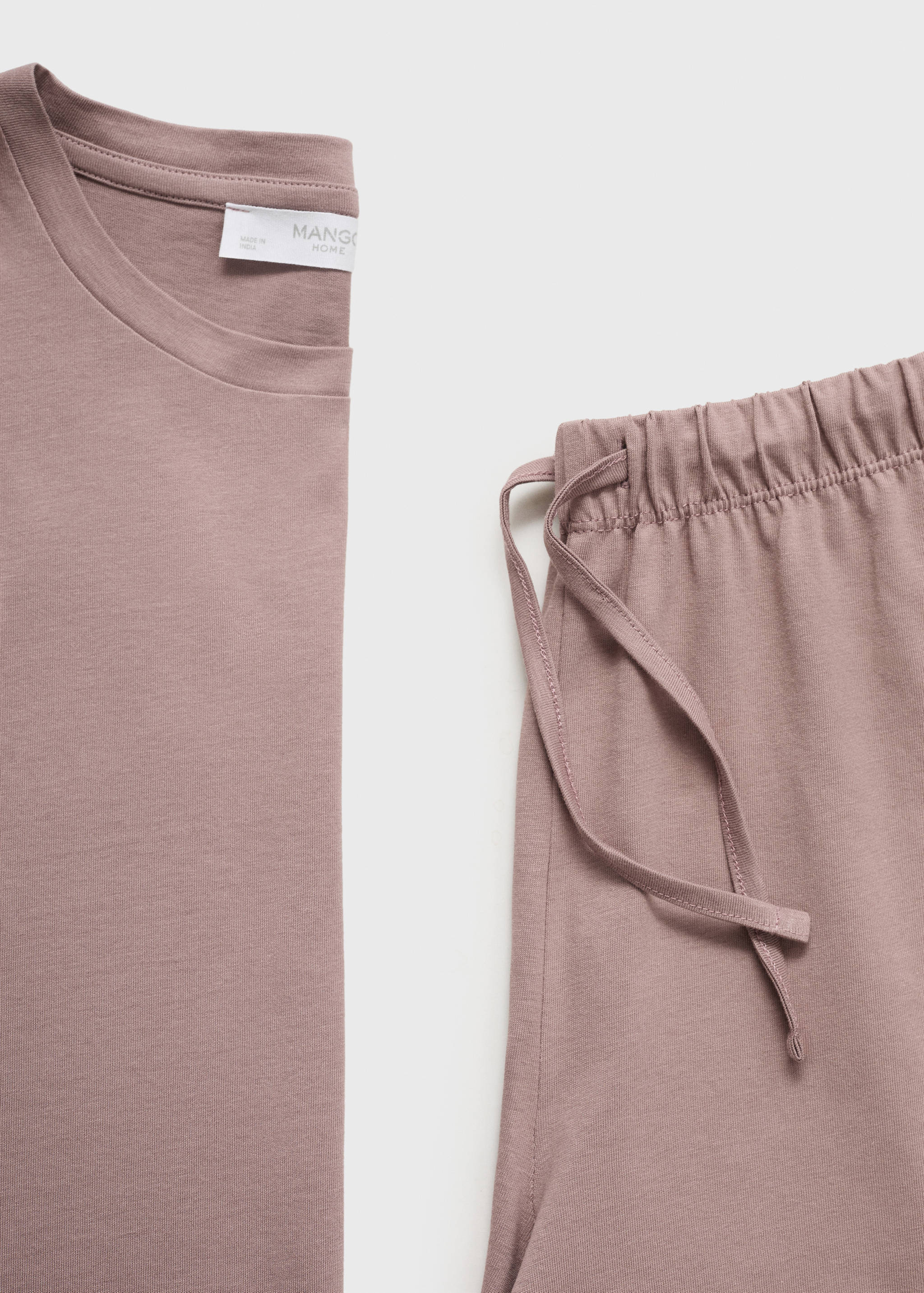 Cotton two-piece short-sleeved pyjamas - Details of the article 0