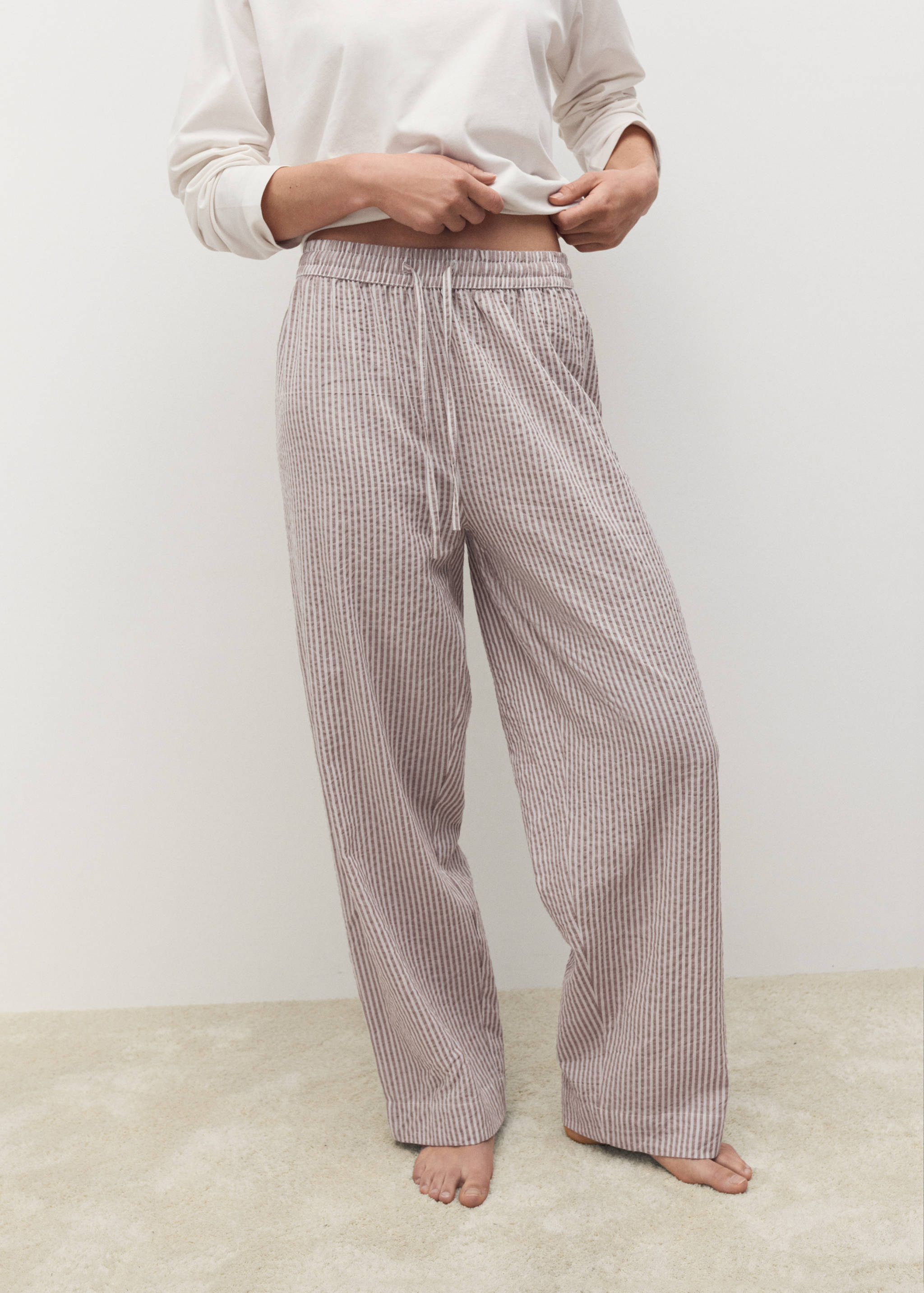 Pijama dos piezas raya seersucker - Plano medio