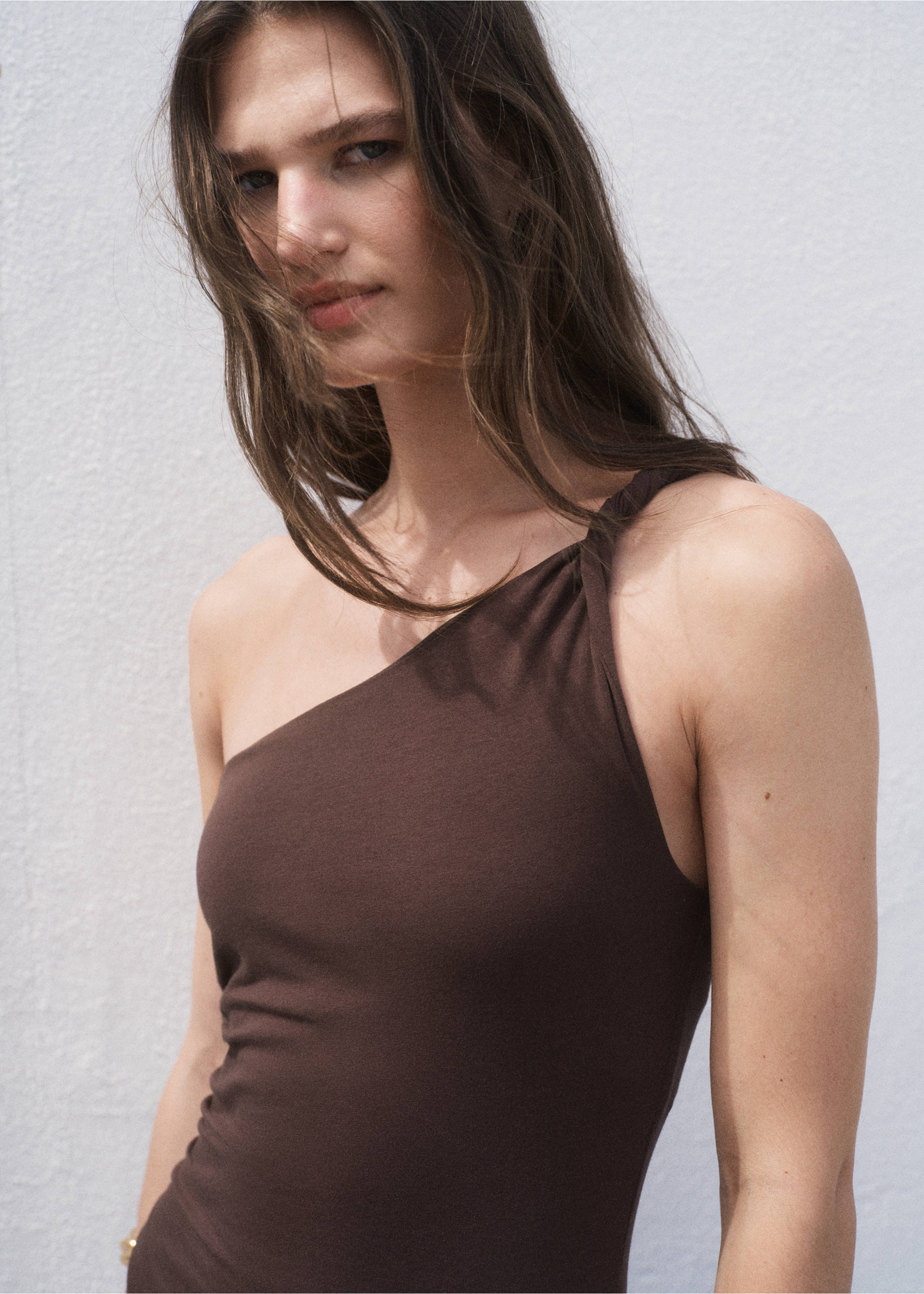 Asymmetrical dress with gathered strap - Details of the article 1, Brown. Ref: 17012911-00.