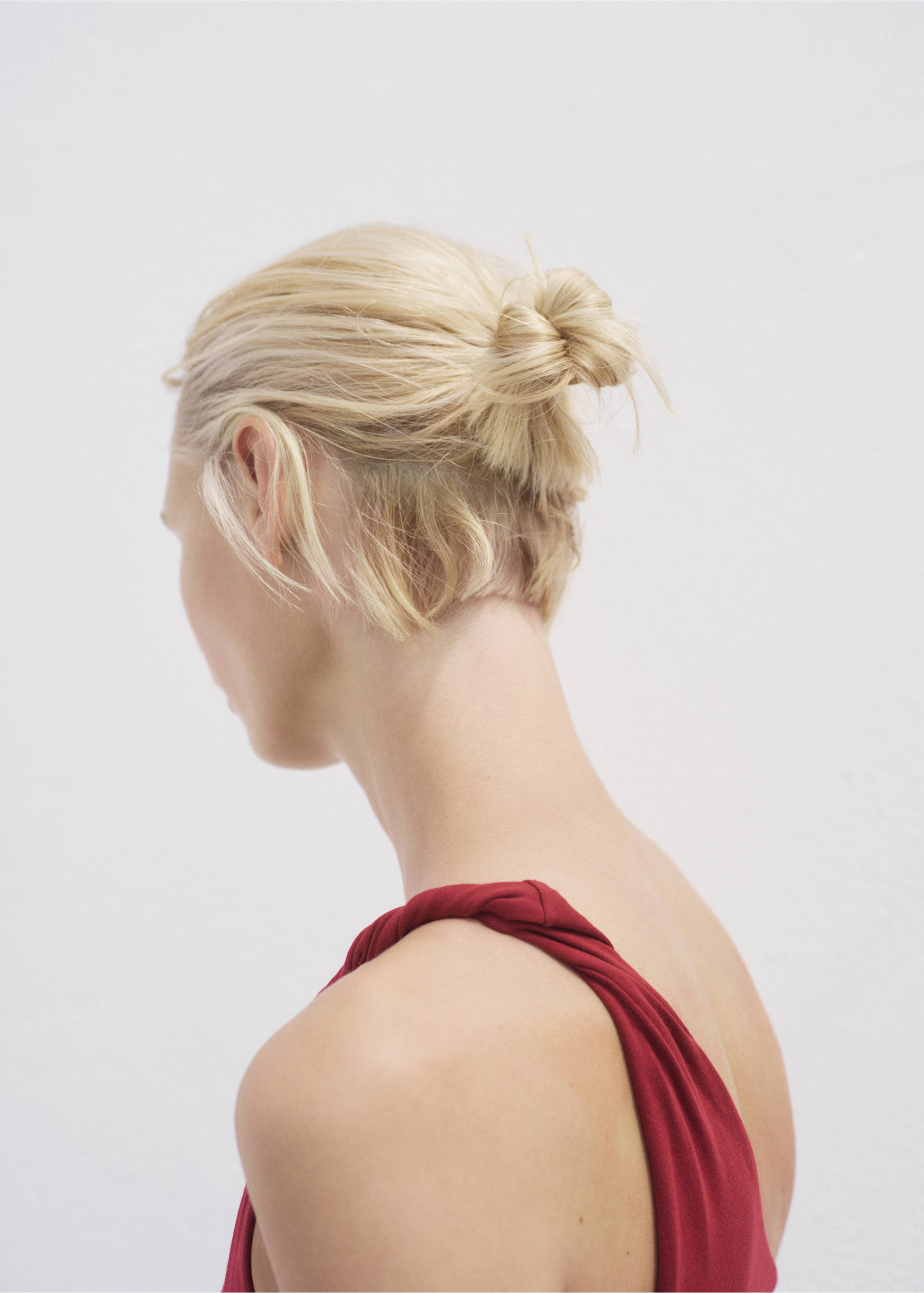 Asymmetrical dress with gathered strap - Details of the article 1, Burgundy. Ref: 17012911-00.