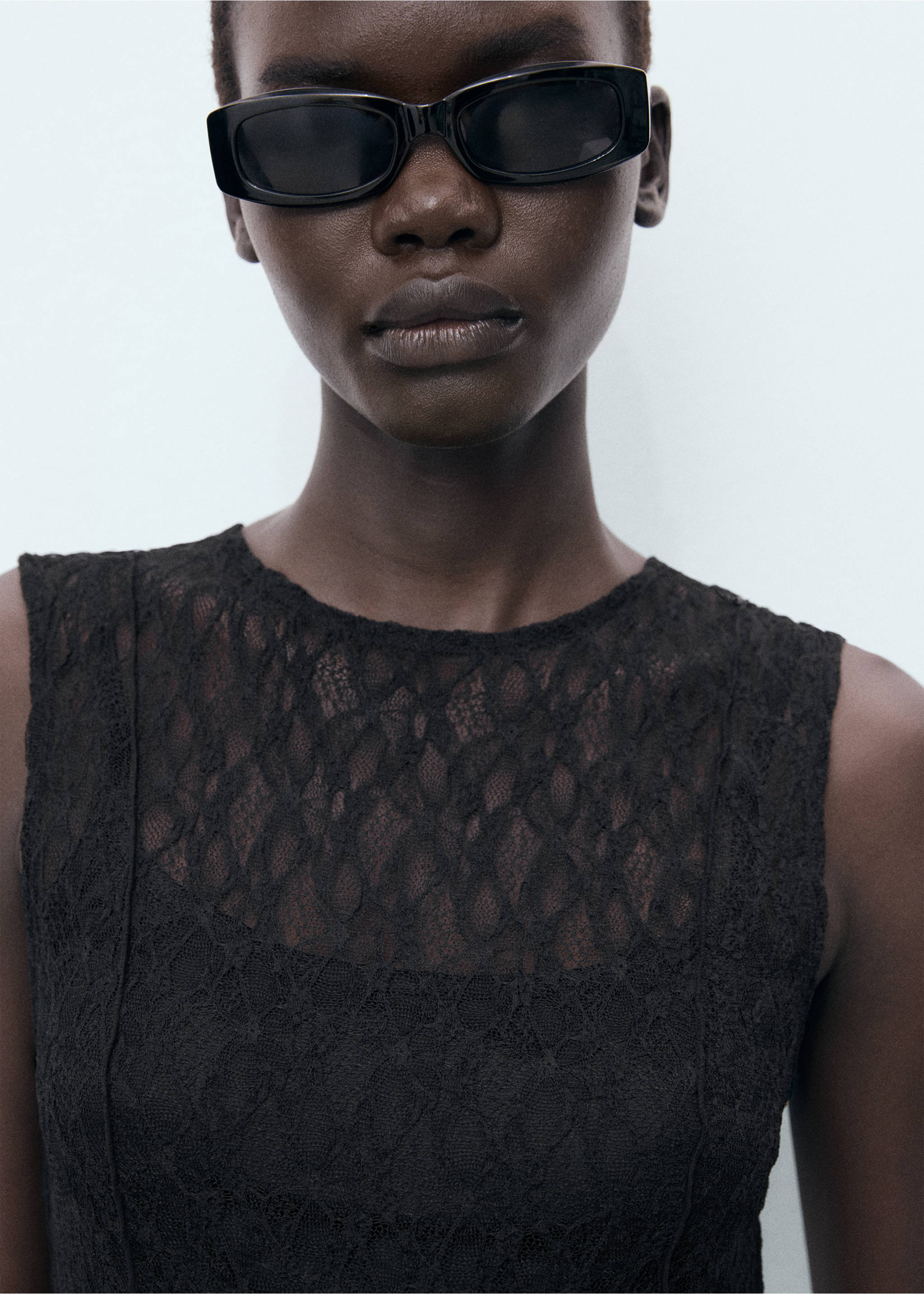Long lace dress - Details of the article 1, Black. Ref: 17012912-00.