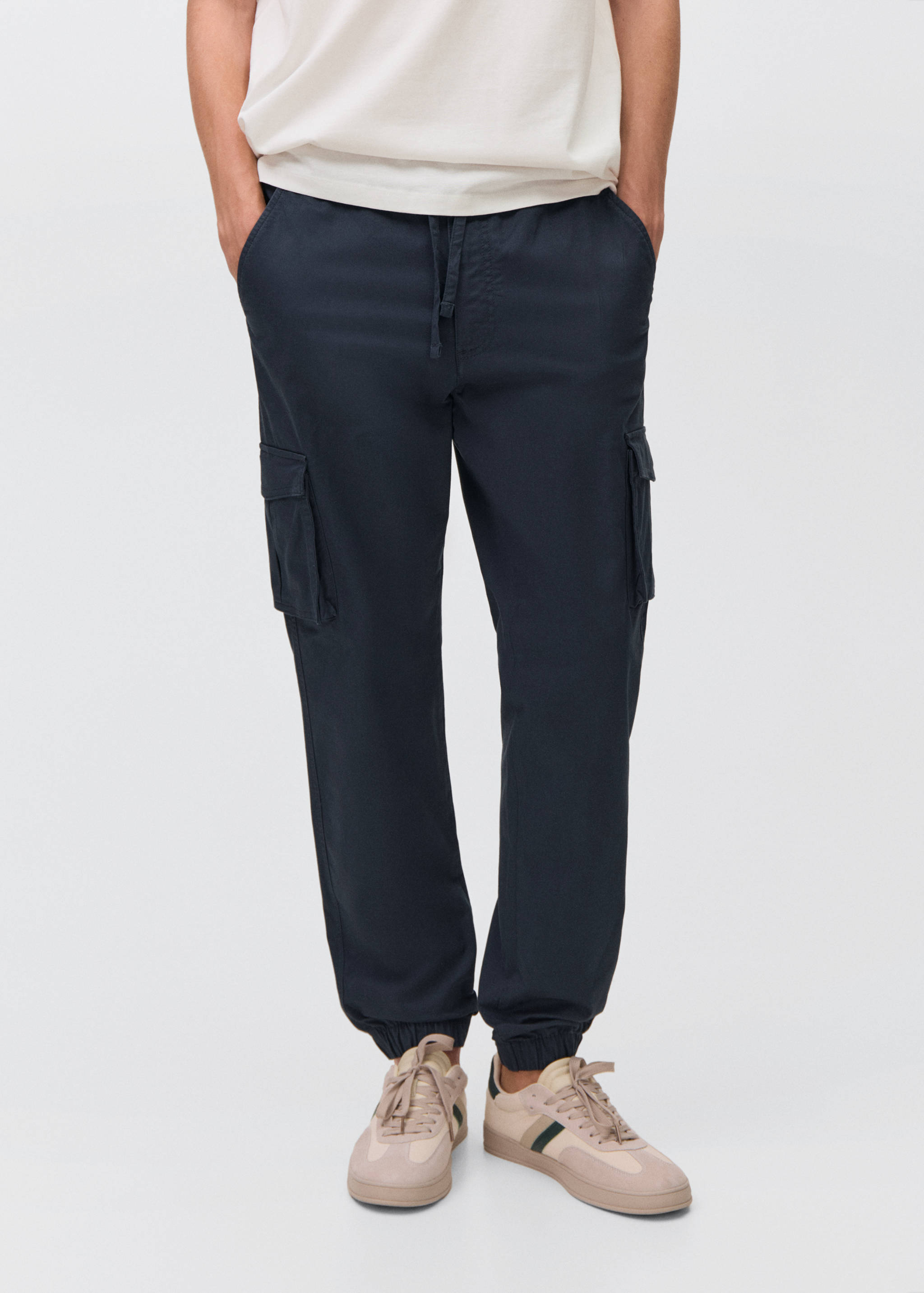 Cargo joggers with drawstring - Details of the article 3