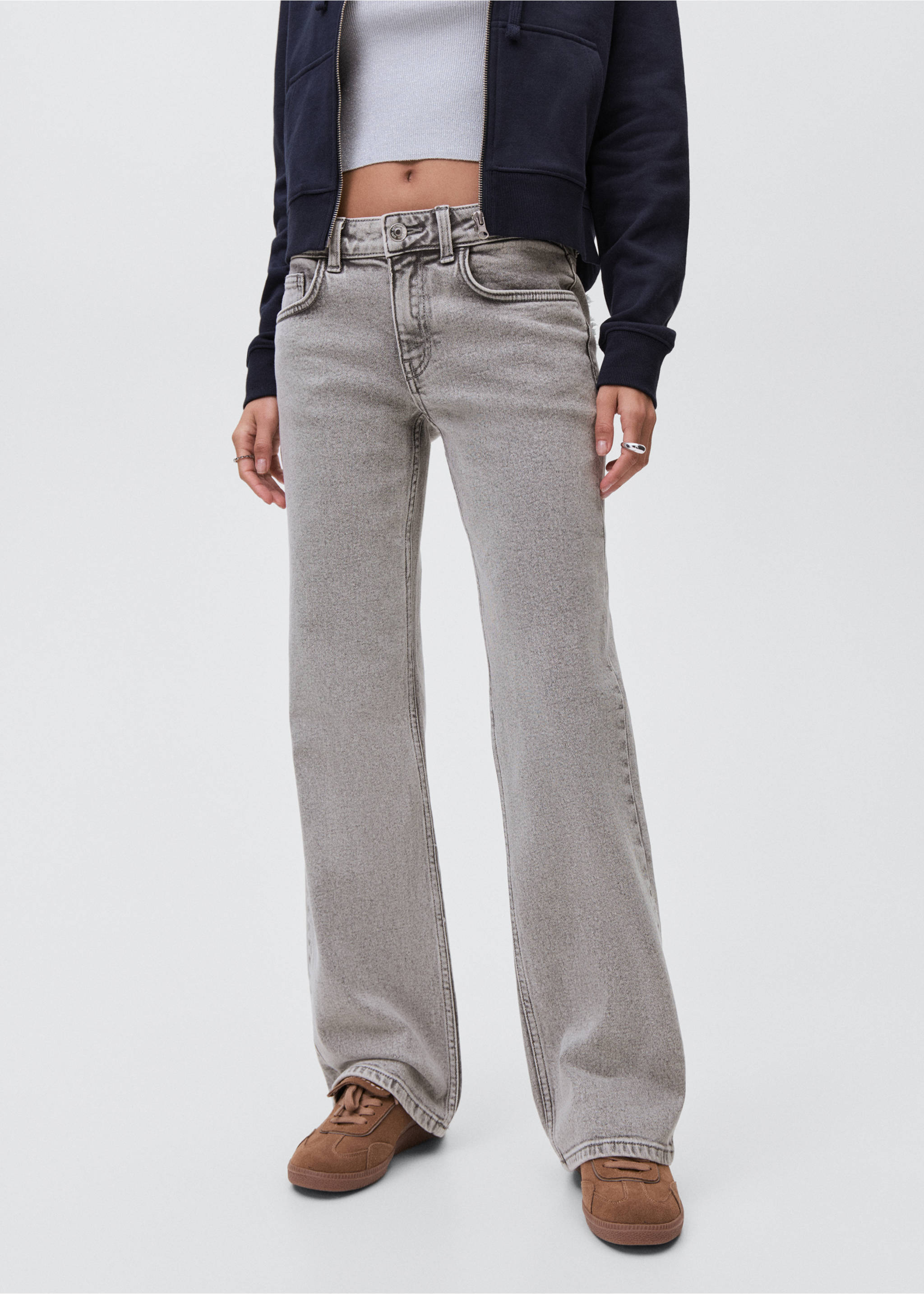 Gerade Jeans mit bestickten Schmetterlingen - Mittlere Ansicht, Denim Grau. Ref: 17012918-00.