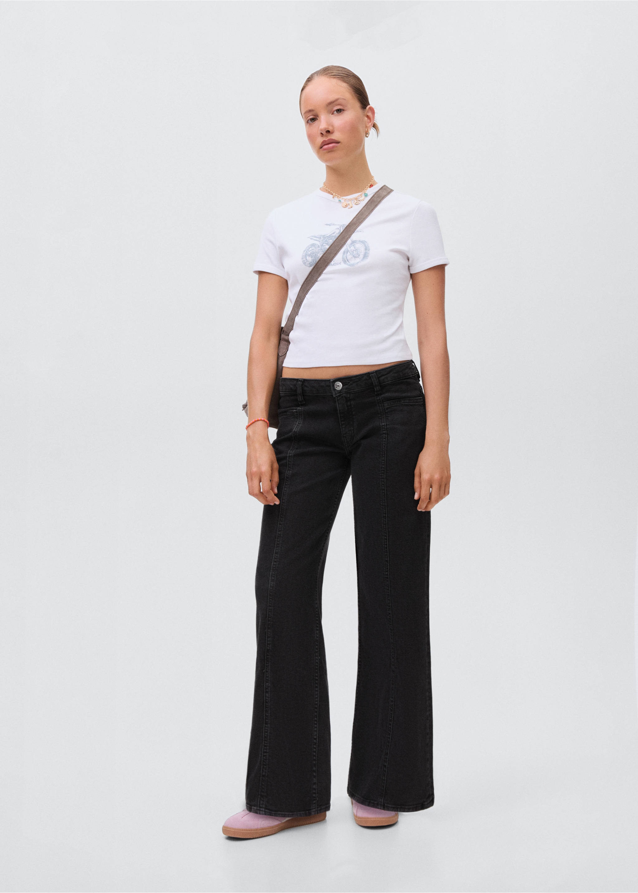 Jeansy straight z gwiazdami - Plan ogólny, Black denim. Ref: 17012919-00.