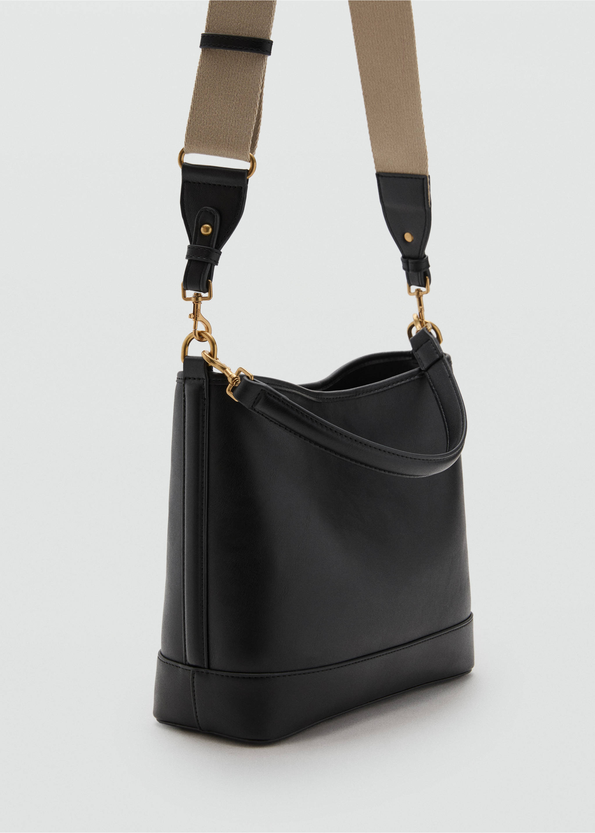 Large bucket bag - Medium plane, Black. Ref: 17012927-00.