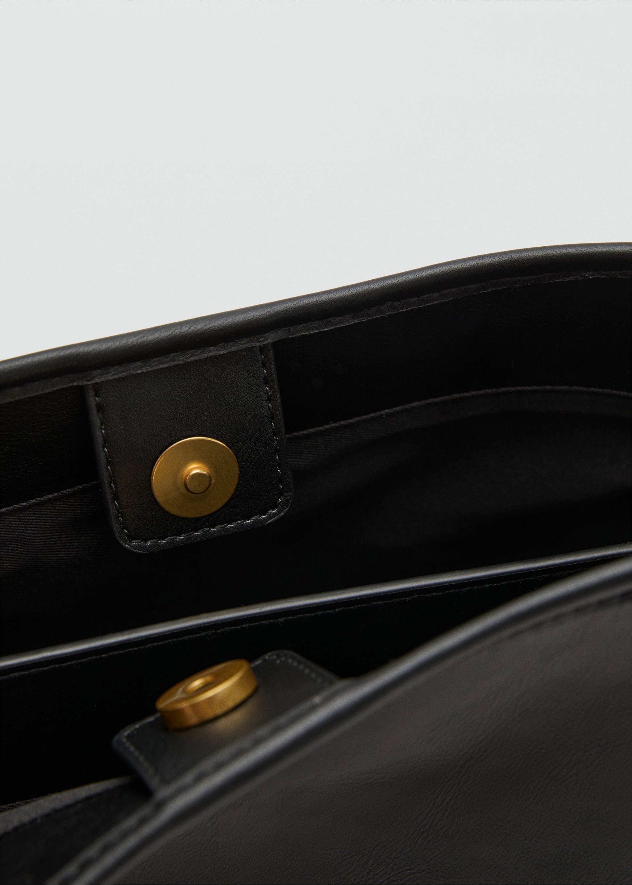 Large bucket bag - Details of the article 2, Black. Ref: 17012927-00.