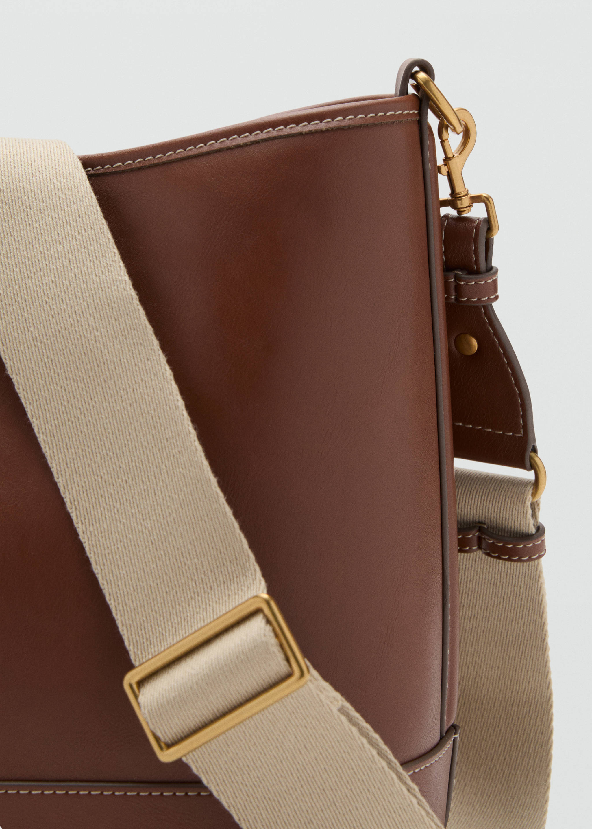 Large bucket bag - Details of the article 1