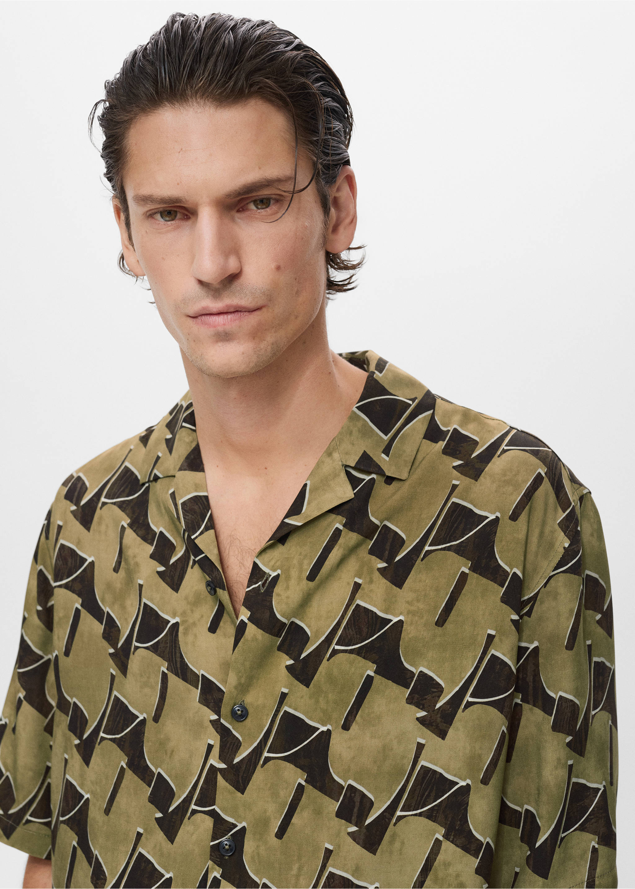 Flowy printed shirt - Details of the article 1, Ochre. Ref: 17012930-00.