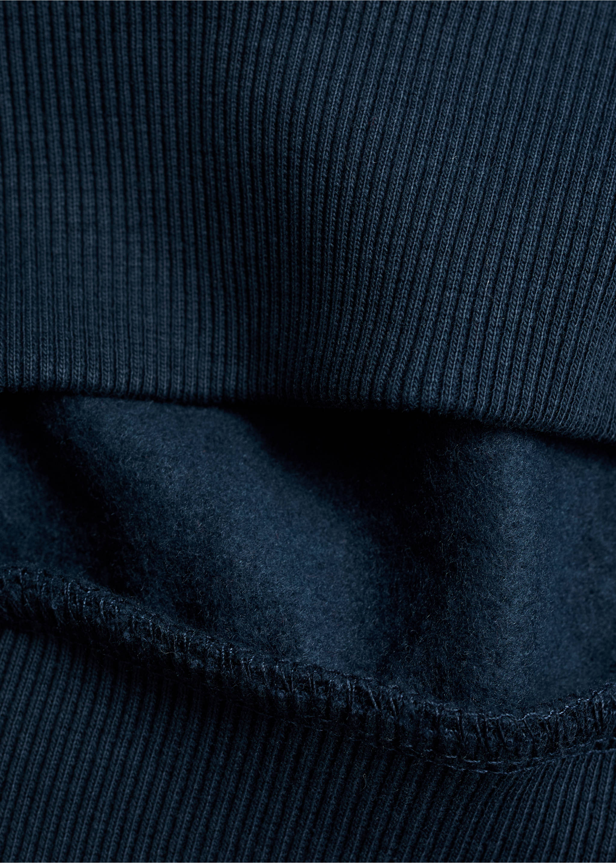 Sweatshirt mit  aufgesticktem Sternenmotiv - Detail des Artikels 0, Marineblau. Ref: 17013288-00.