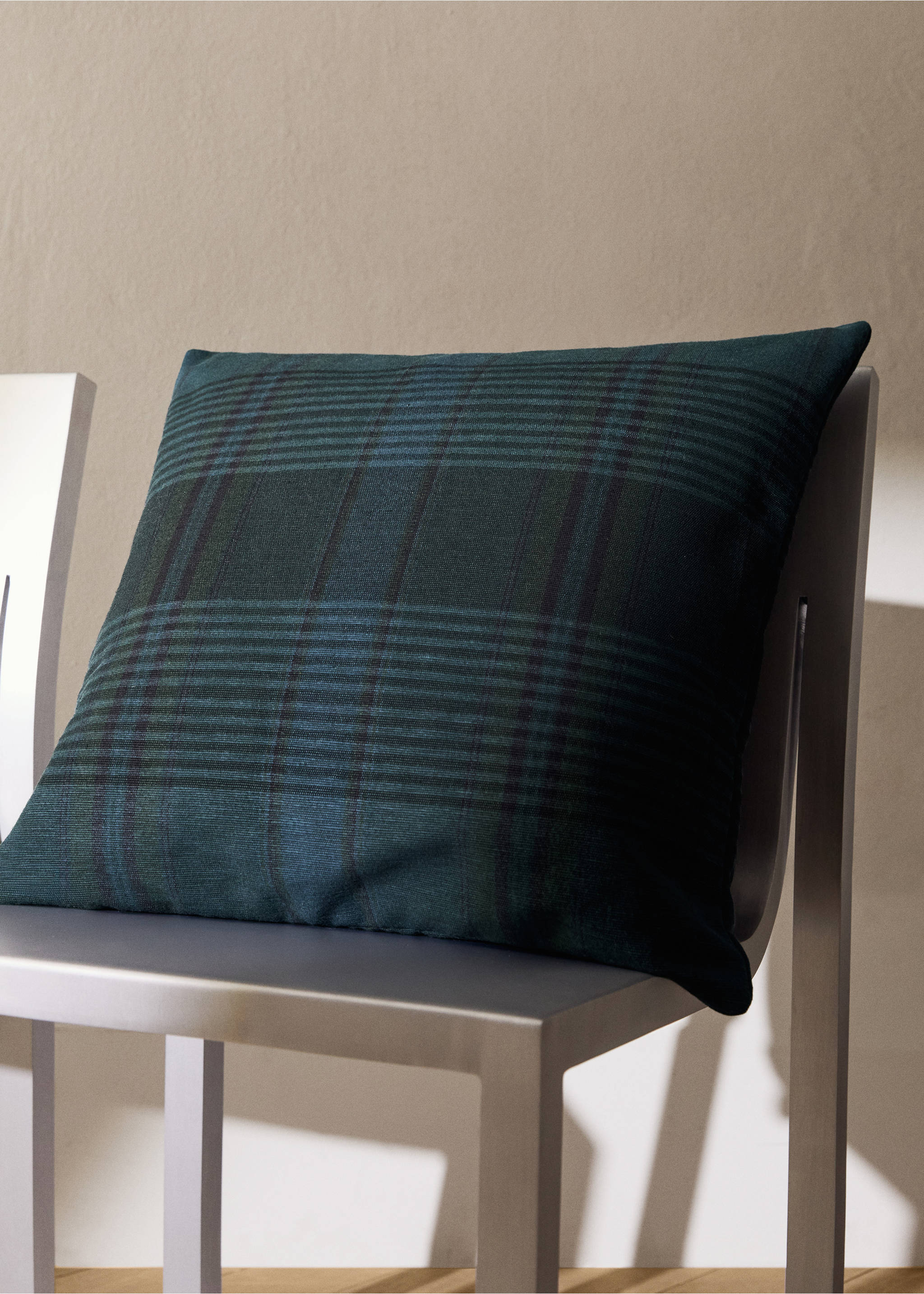 Overdyed check cushion cover 50x50cm - General plane, Night Blue. Ref: 17013316-00.