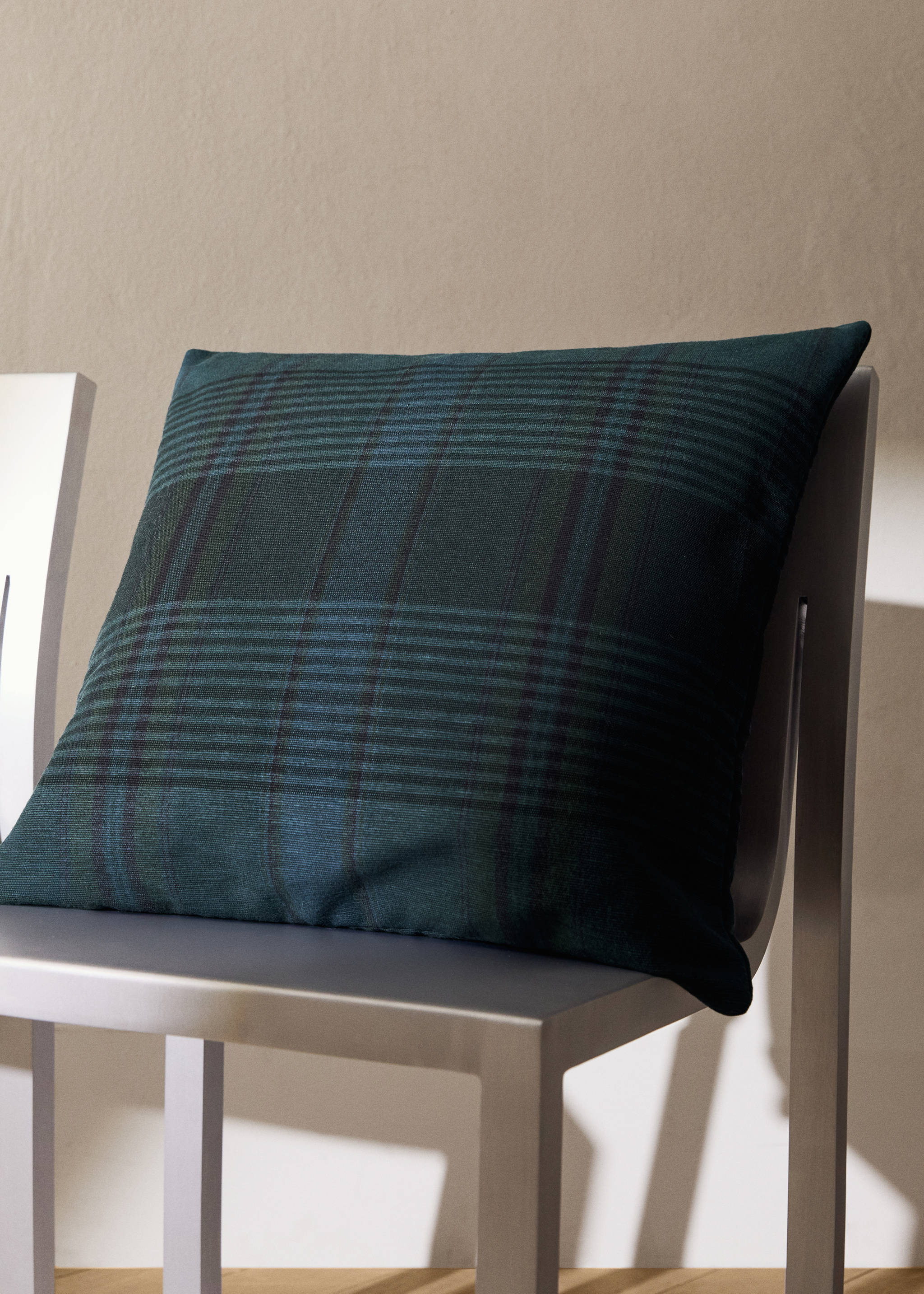 Overdyed check cushion cover 50x50cm - General plane