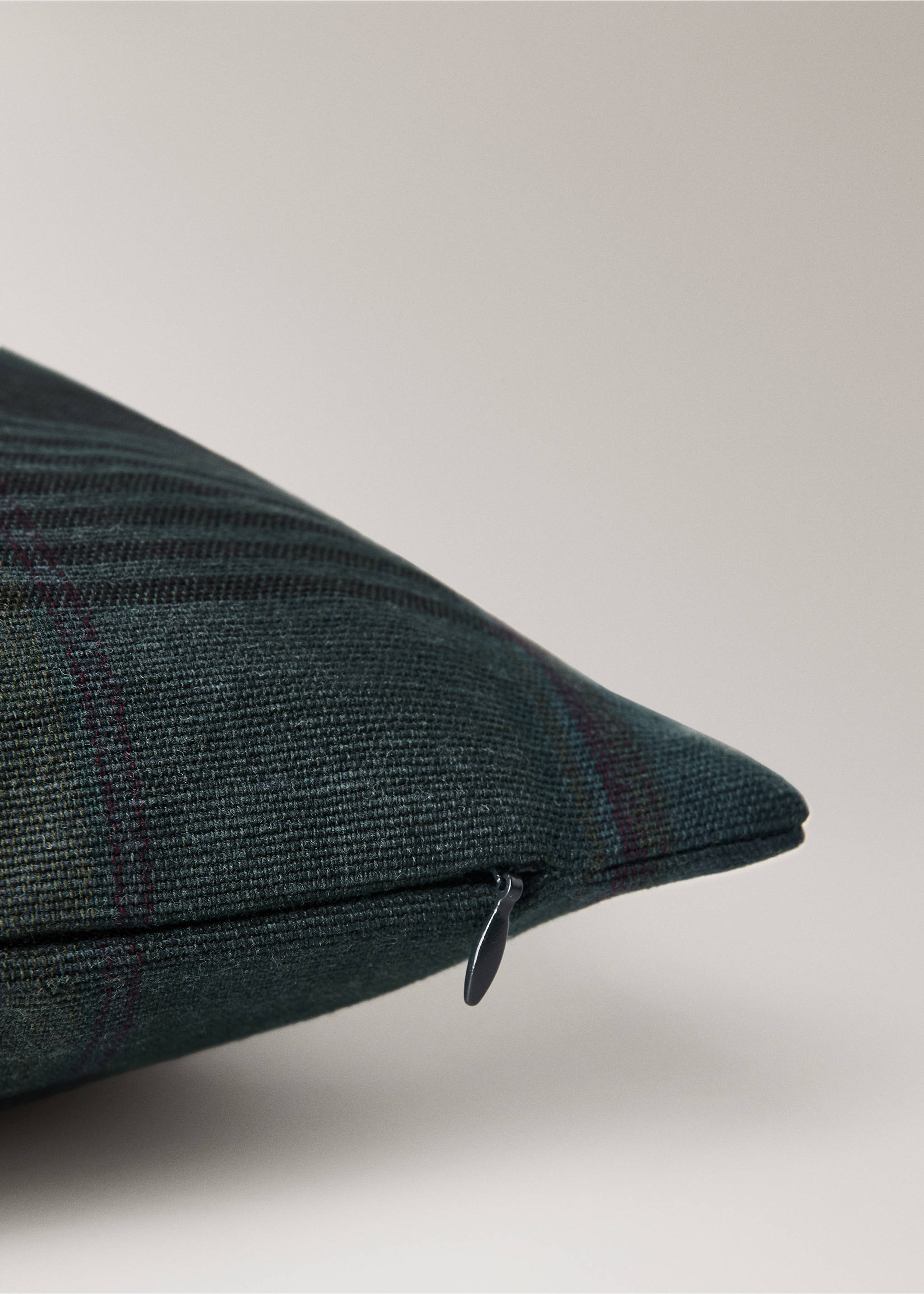Overdyed check cushion cover 50x50cm - Details of the article 2, Night Blue. Ref: 17013316-00.