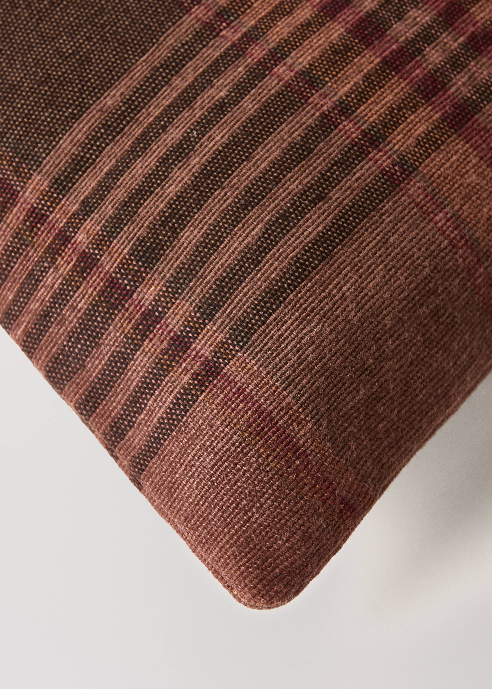 Overdyed check cushion cover 50x50cm - Details of the article 3