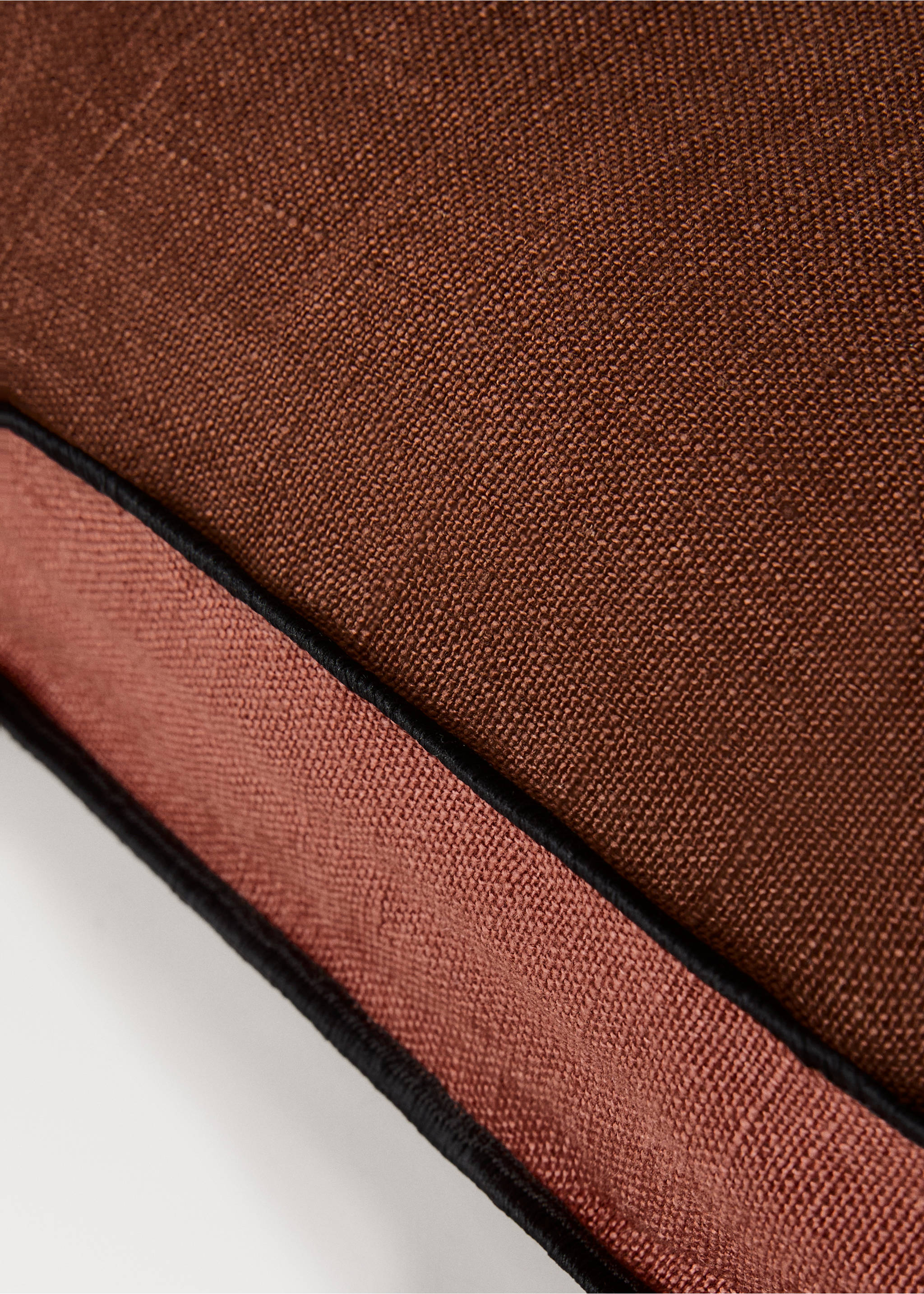 Two-tone linen cushion cover 45x45 cm - Details of the article 2, Russet. Ref: 17013317-00.