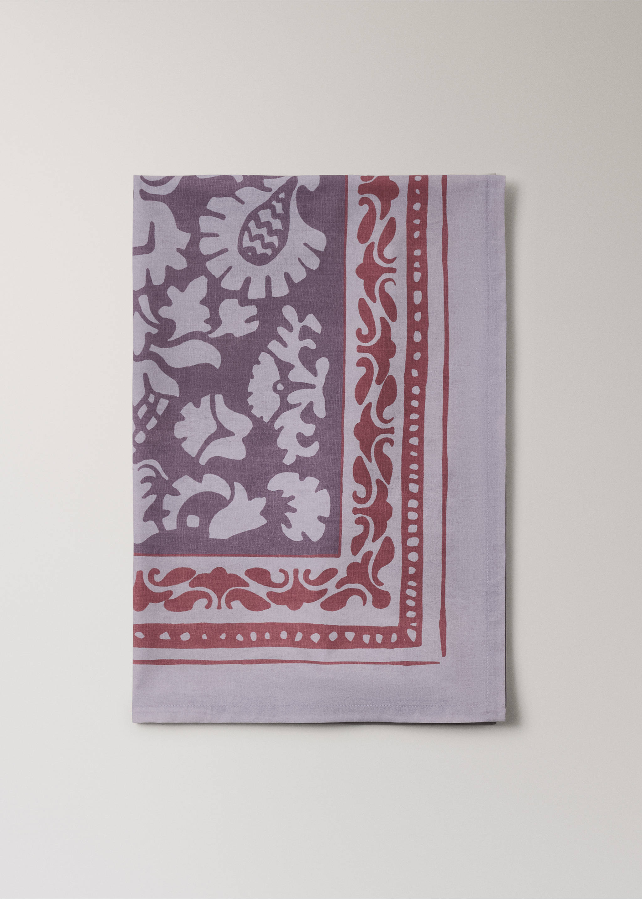 Printed canvas tablecloth for 8 to 10 diners - Article without model, Plum. Ref: 17013329-00.