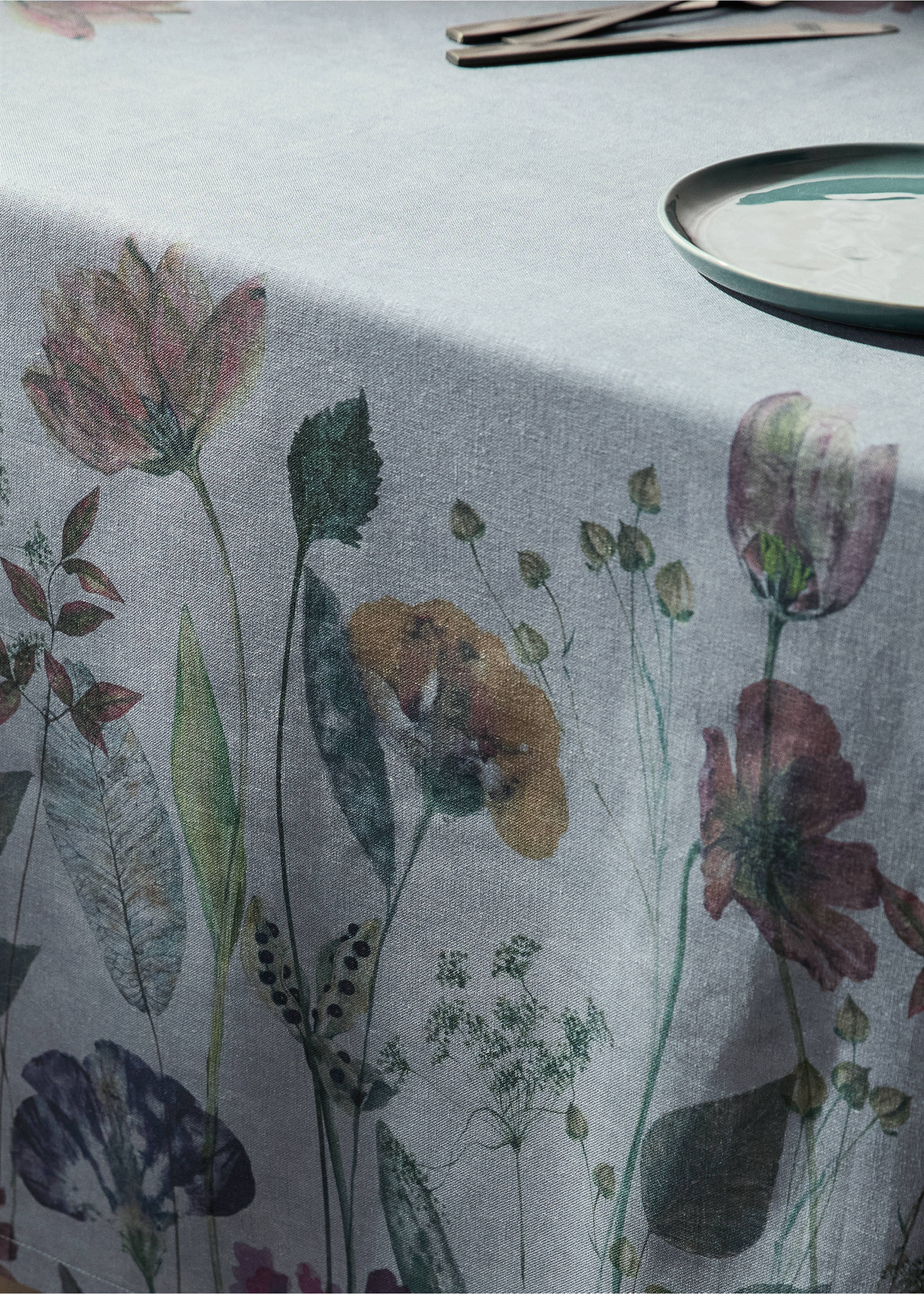 Nappe coton lin fleurs couleur pour 6 à 8 convives - Détail de l'article 7, Bleu encre. Ref: 17013335-00.