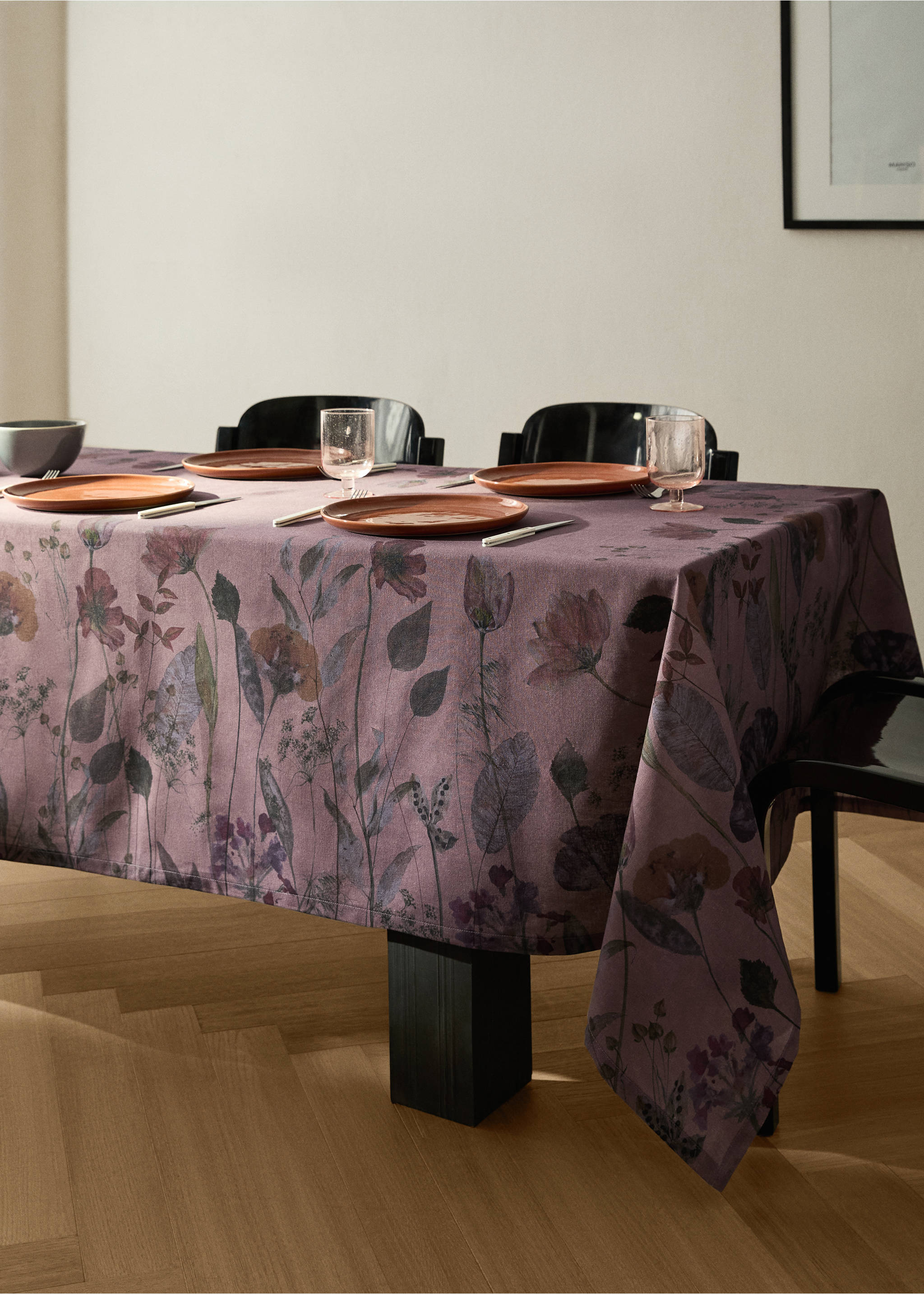 Florale Tischdecke aus Baumwolle mit Leinen mit  für 8 bis 10 Personen - Allgemeine Ansicht, Pflaume. Ref: 17013336-00.