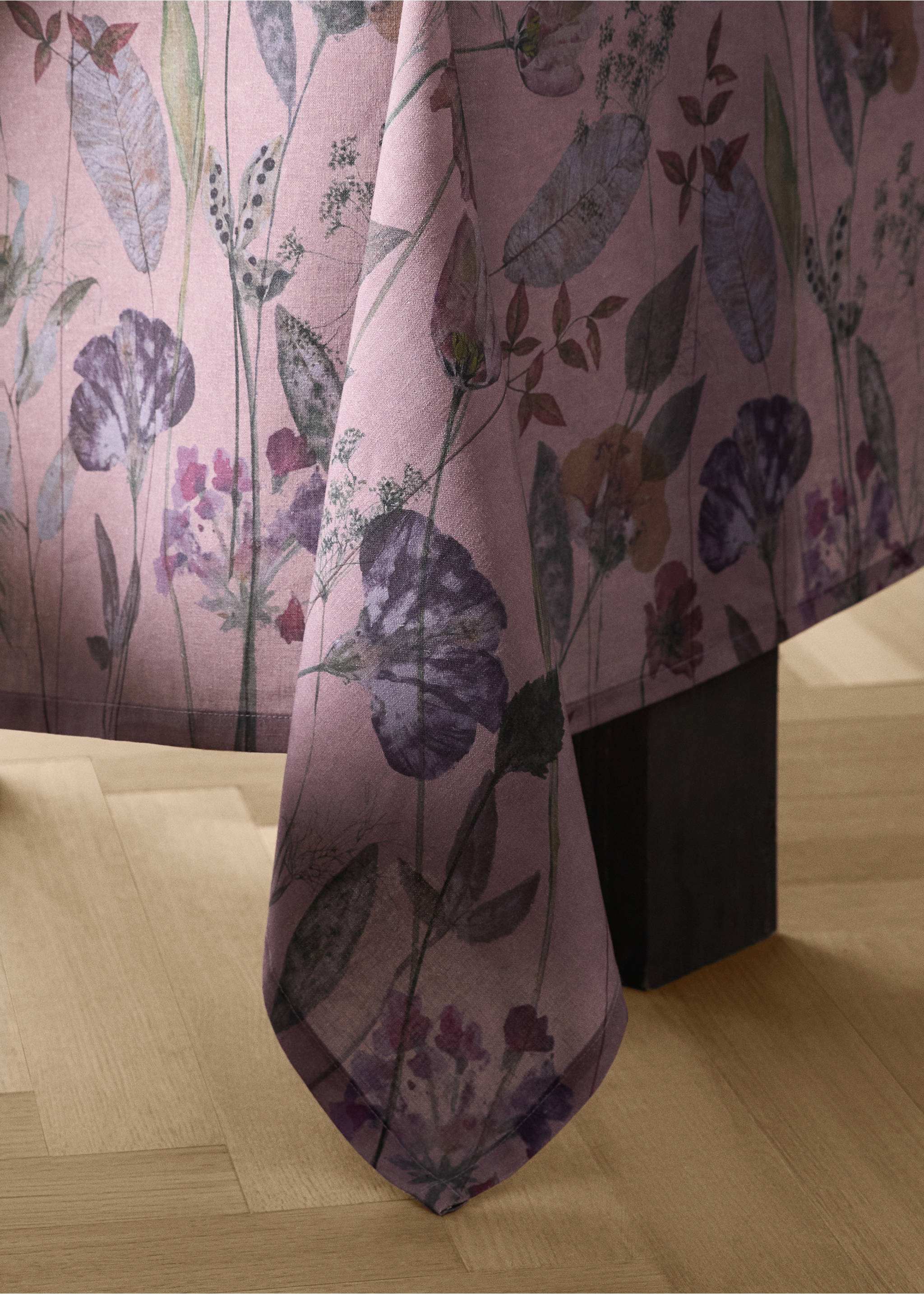Florale Tischdecke aus Baumwolle mit Leinen mit  für 8 bis 10 Personen - Detail des Artikels 8, Pflaume. Ref: 17013336-00.