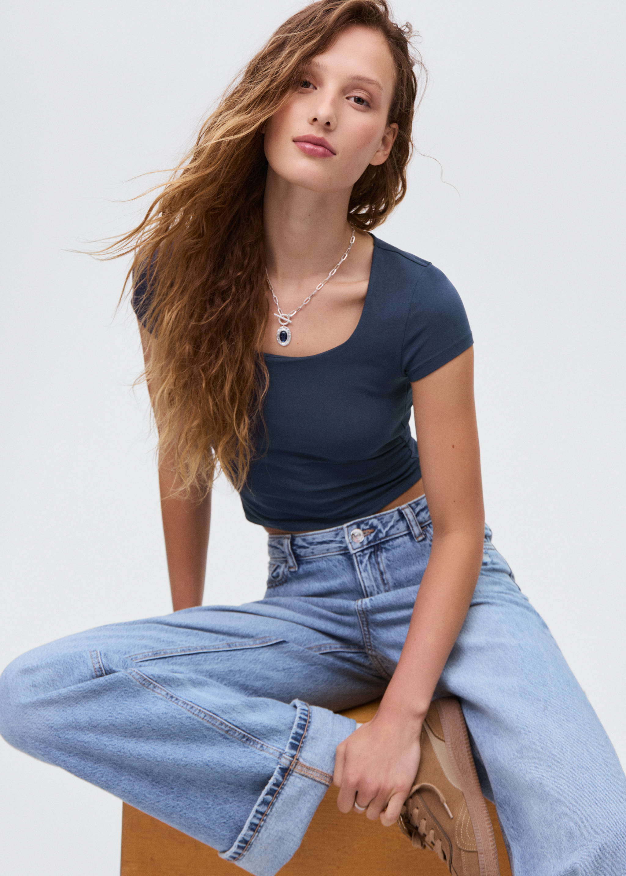 Fitted cotton t-shirt - Details of the article 2