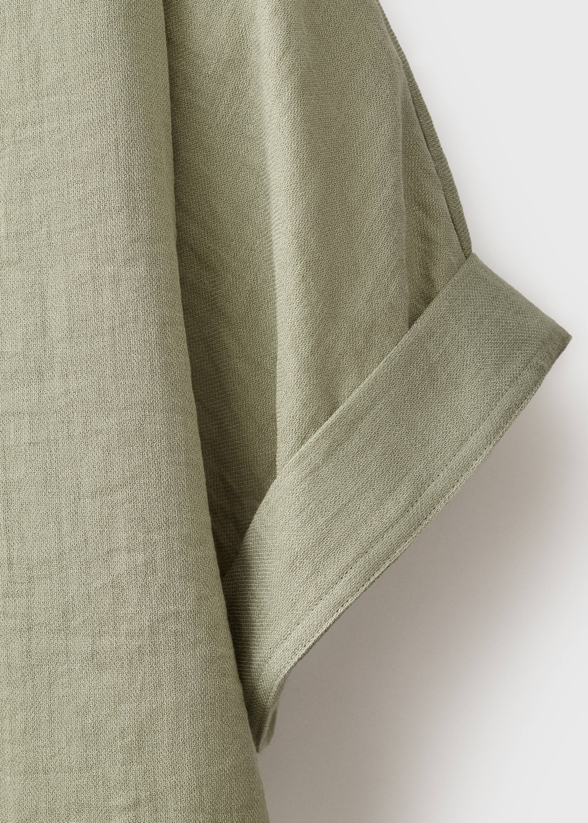 Oversized blouse with turn-up sleeves - Details of the article 8