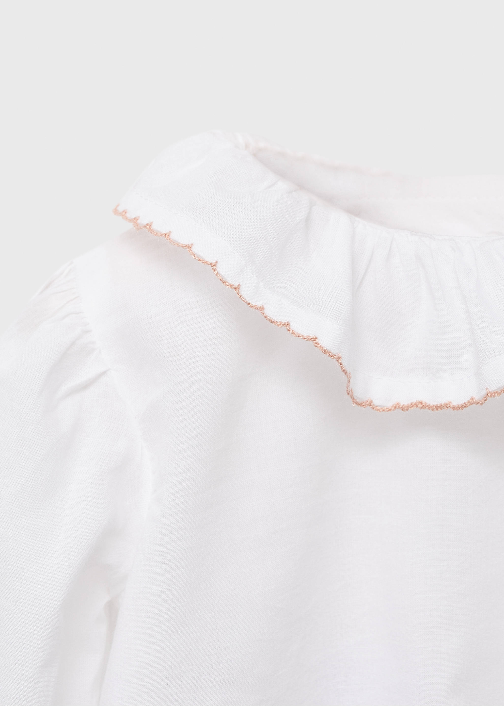 Babydoll collar blouse - Details of the article 8, Off White. Ref: 17013801-00.