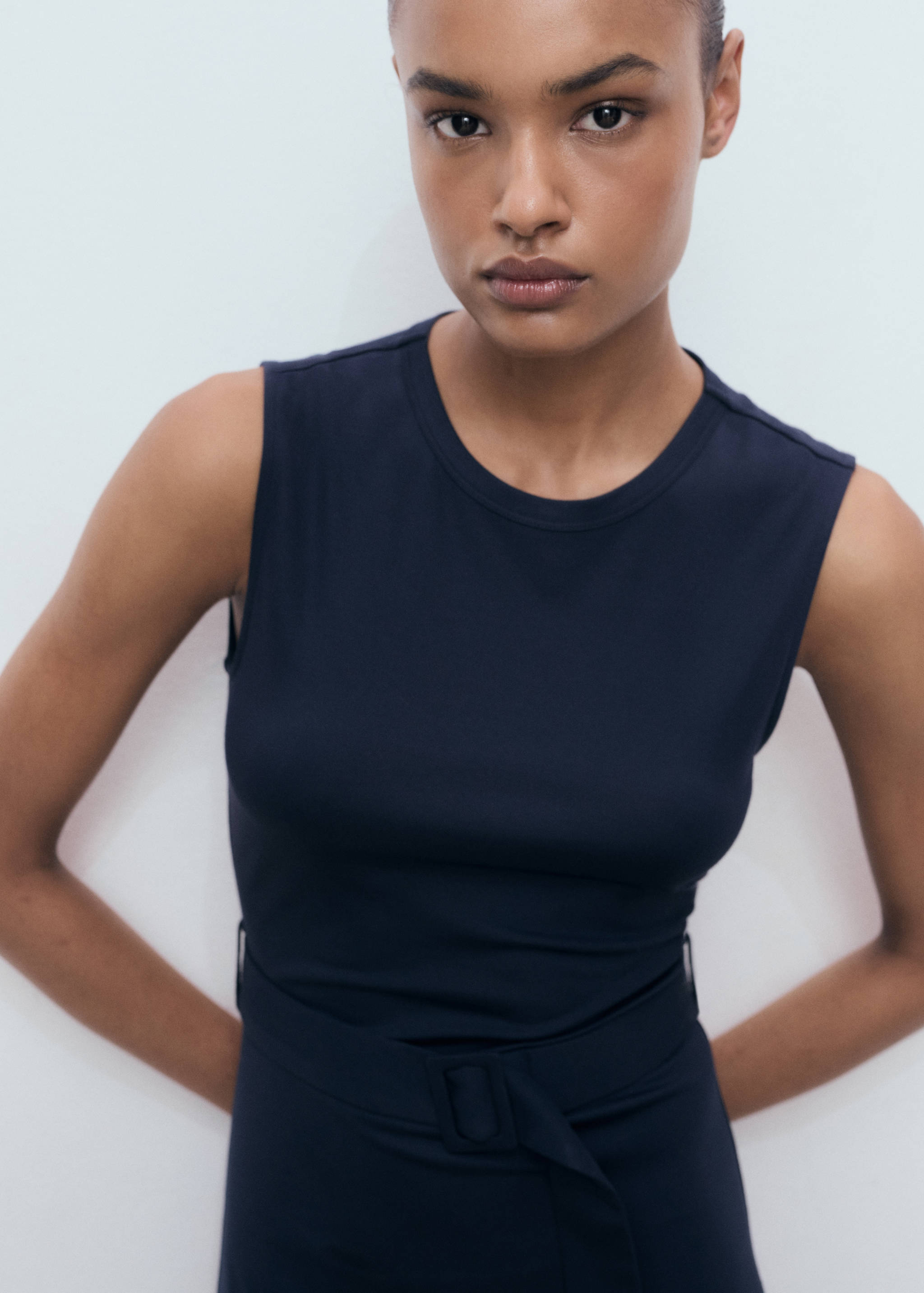Vestido midi cinturón - Detalle del artículo 1
