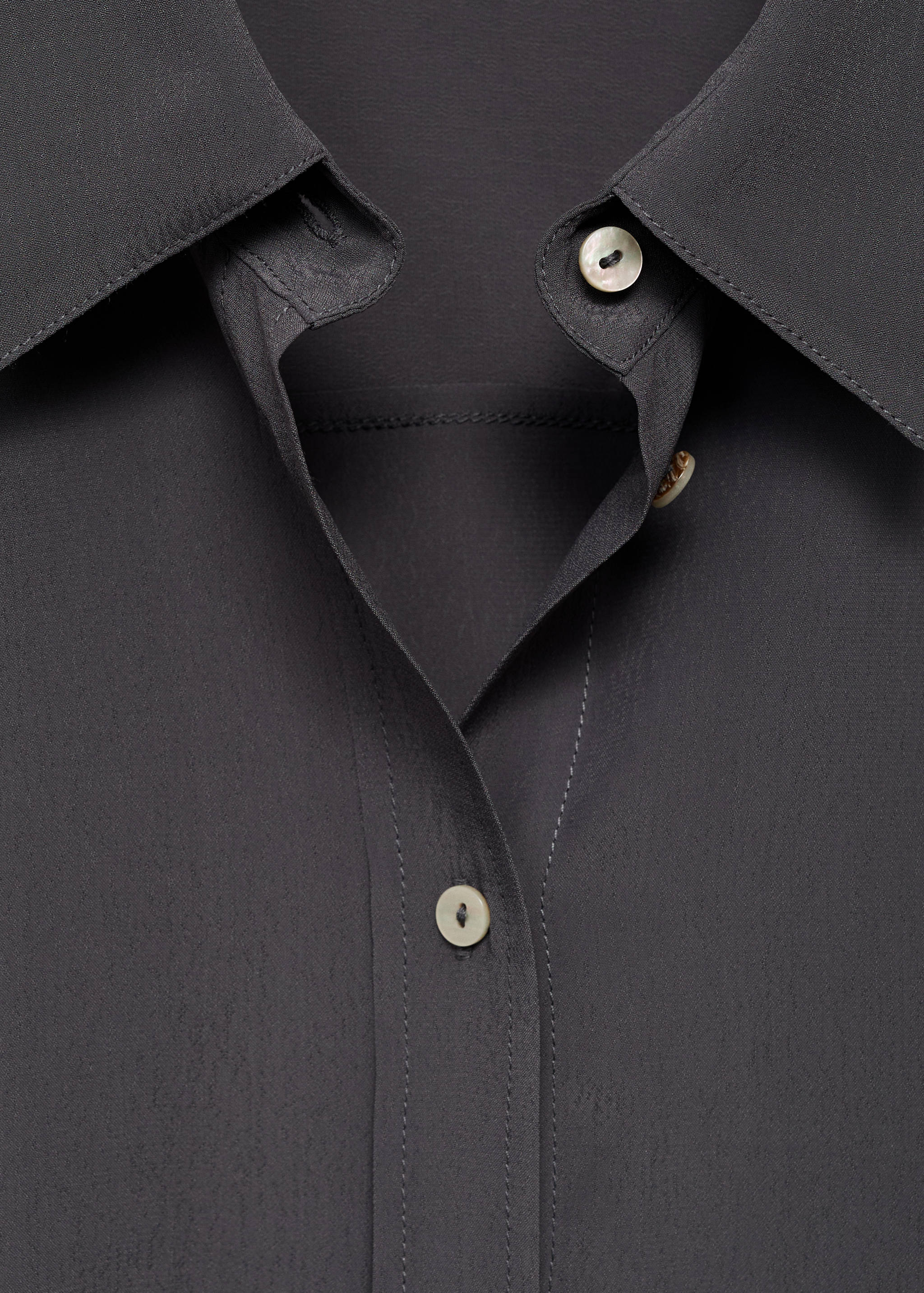 Fließendes Oversized-Hemd - Detail des Artikels 8