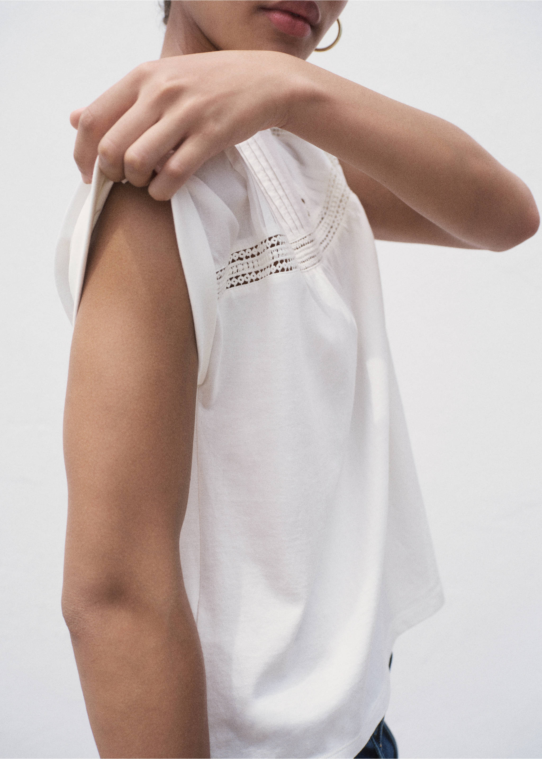 Cotton t-shirt with openwork detail - Details of the article 1, Off White. Ref: 17014098-00.