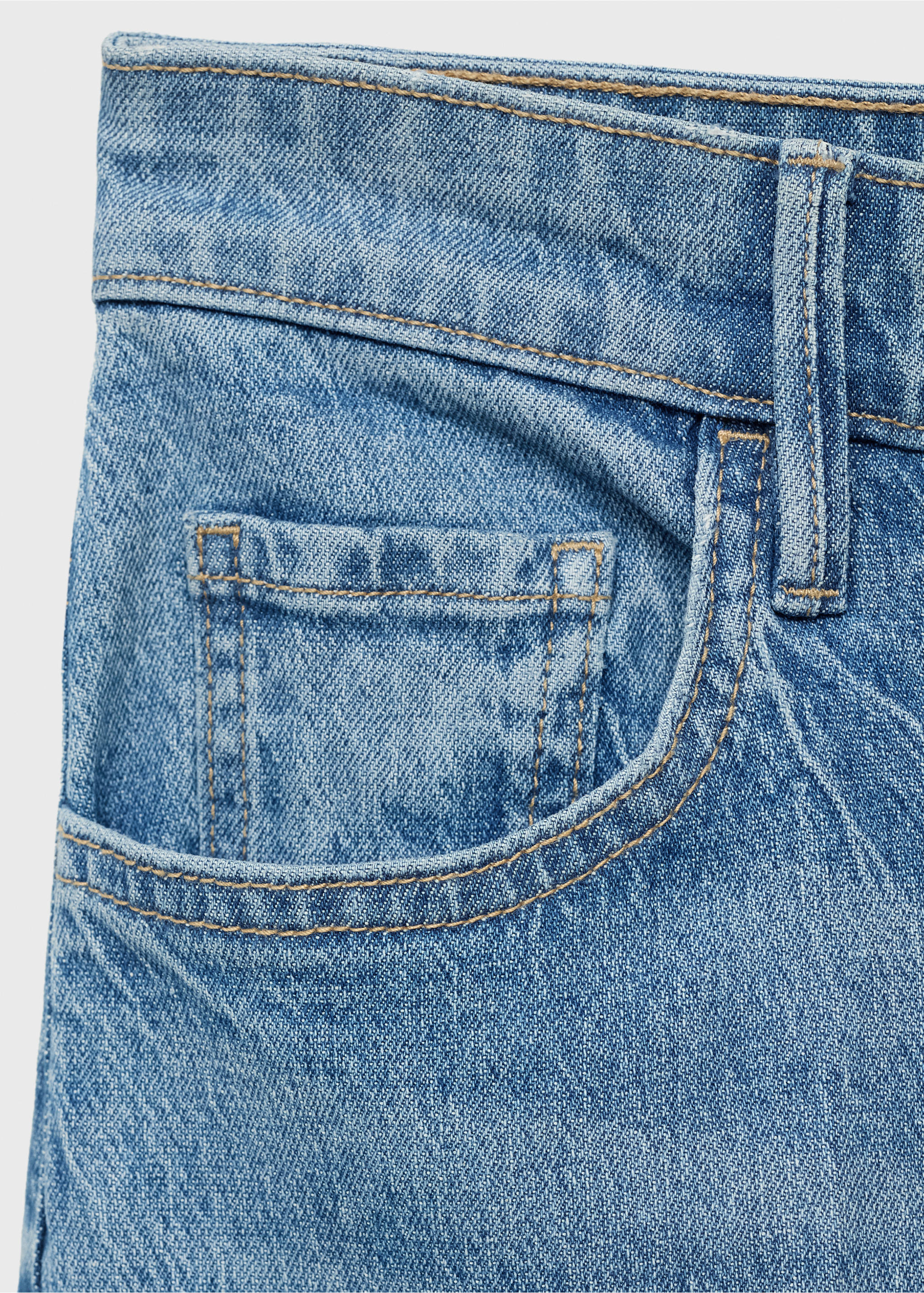 High-waisted wideleg jeans - Details of the article 8, Medium Blue. Ref: 17014101-00.