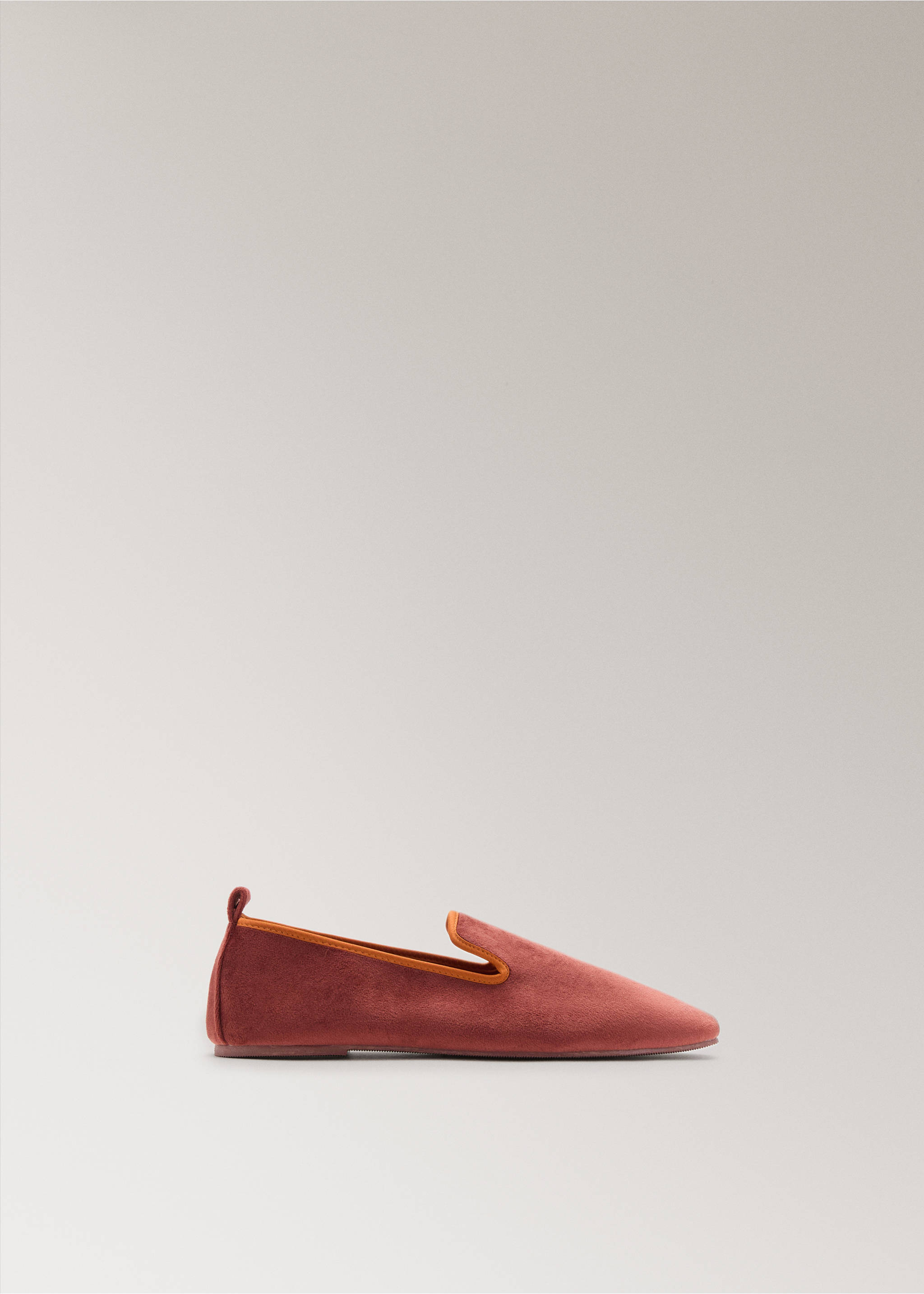 Velour slippers with piping - Article without model, Brown. Ref: 17014107-00.