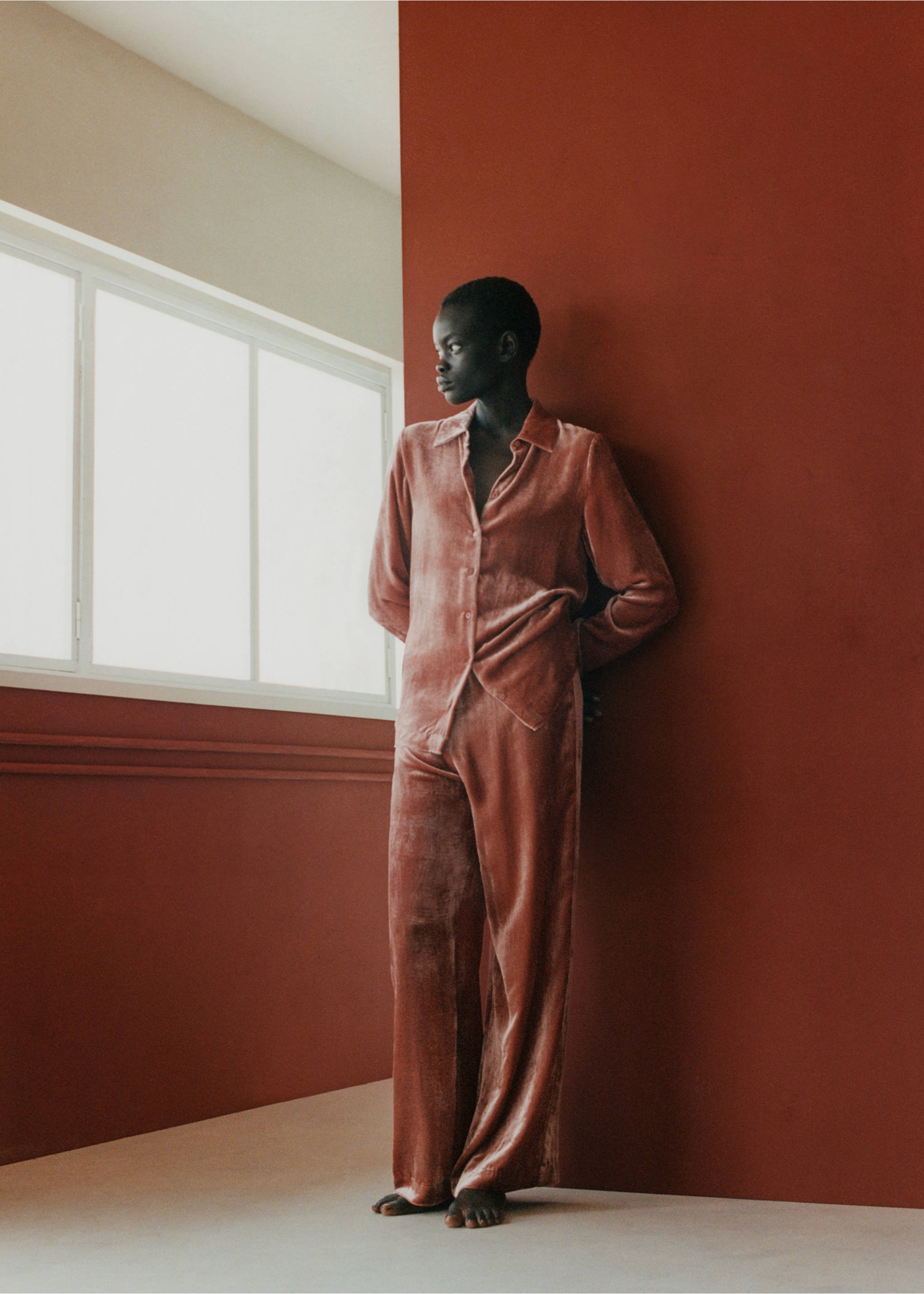Silk velvet trousers - Details of the article 3, Burnt Orange. Ref: 17014114-00.