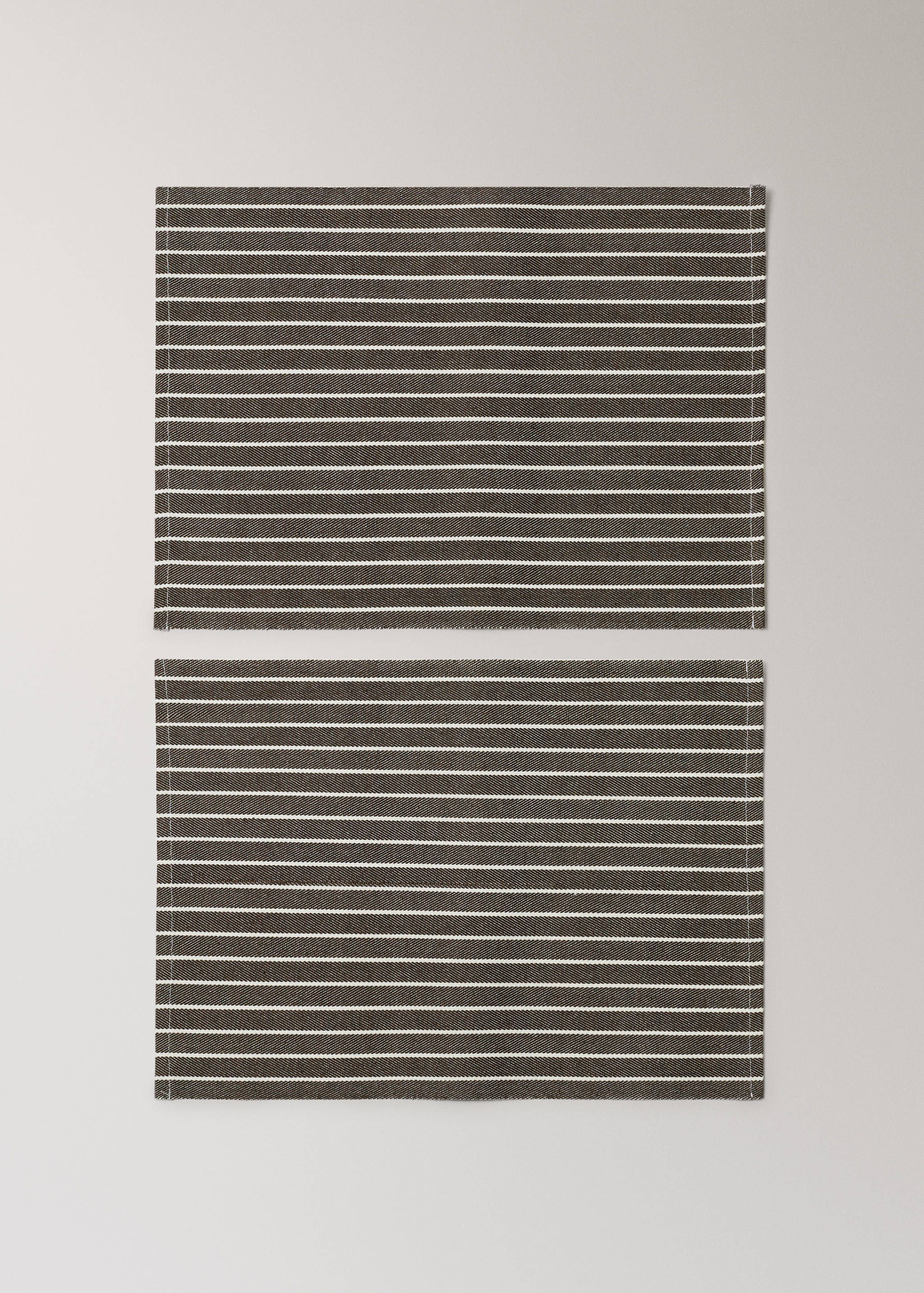 Cotton striped placemats - Article without model