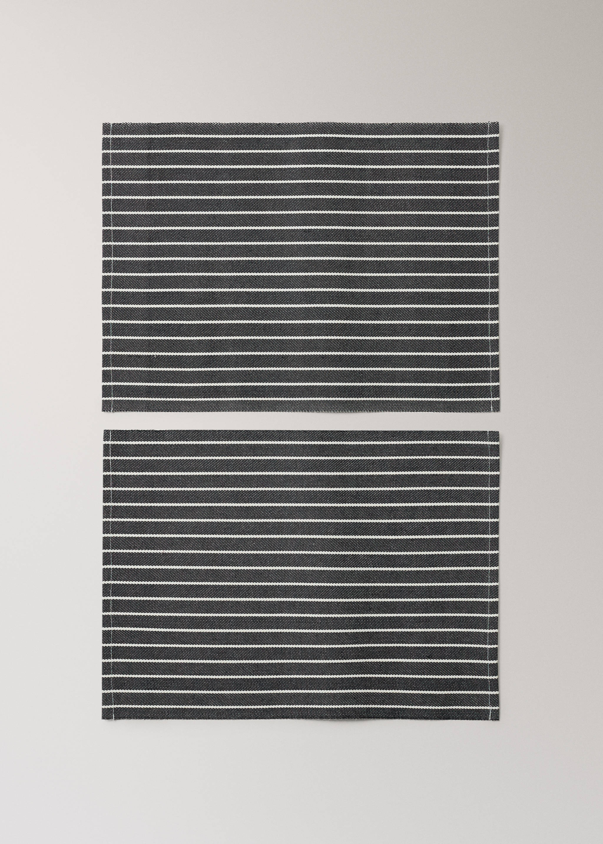 Cotton striped placemats - Article without model